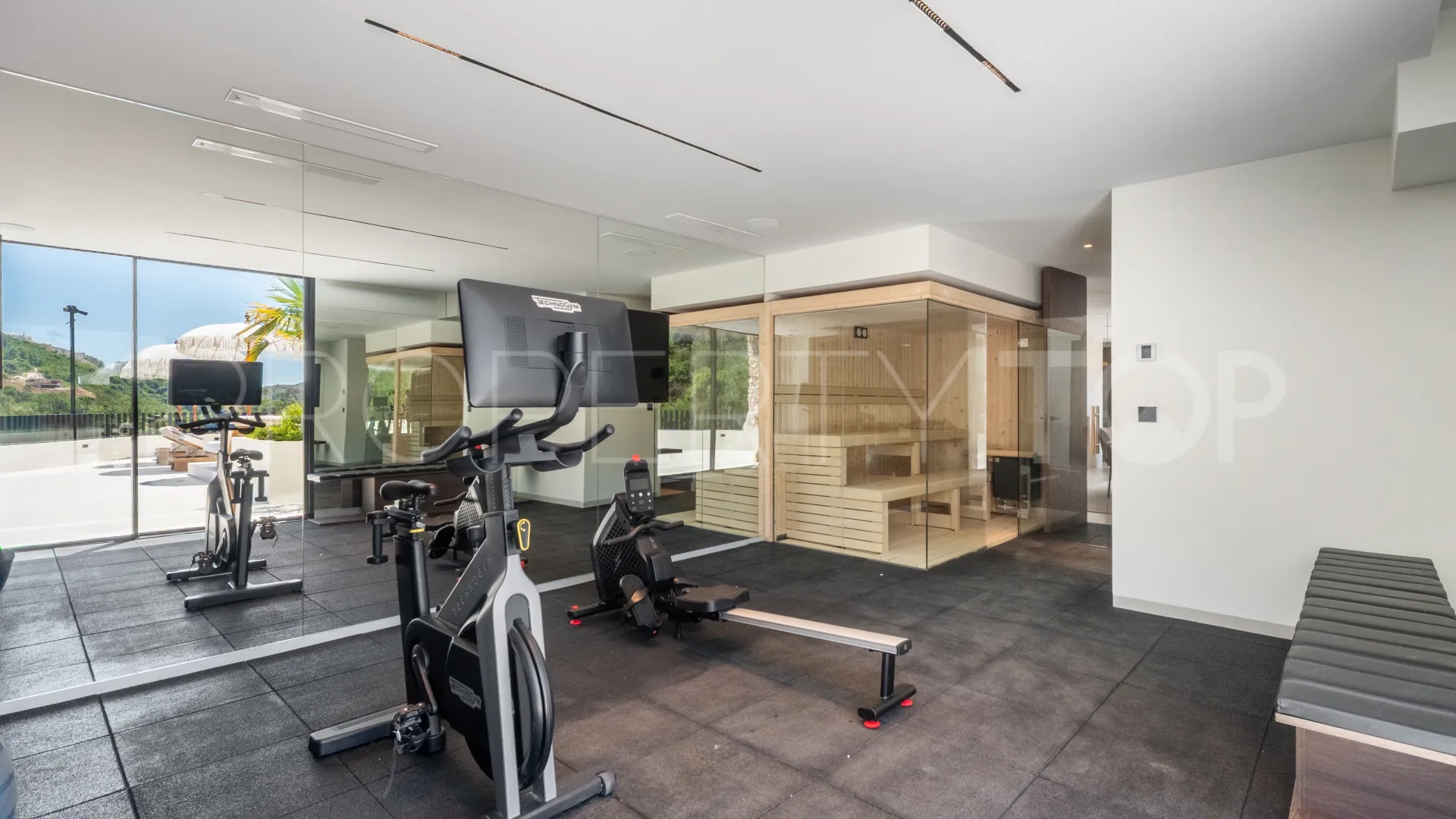 For sale Monte Mayor villa with 8 bedrooms
