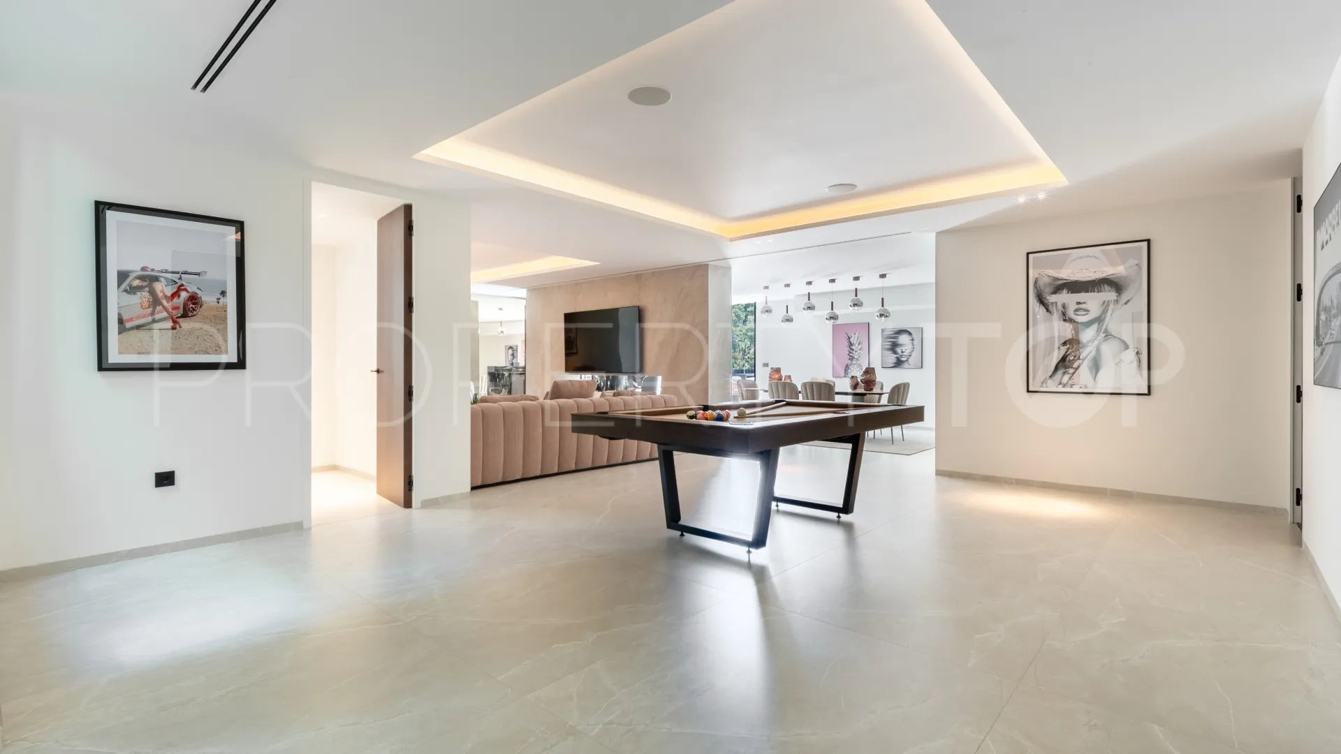 For sale Monte Mayor villa with 8 bedrooms