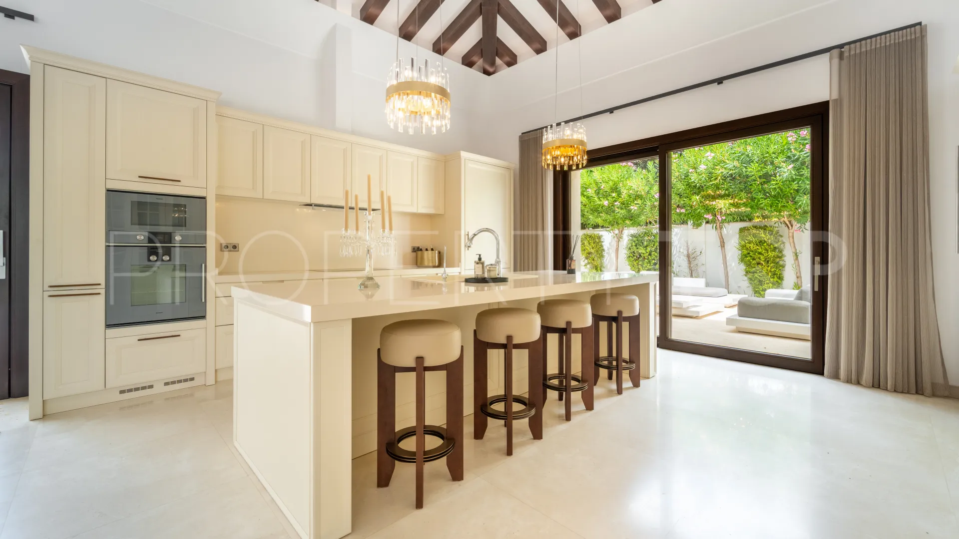 Villa for sale in Los Naranjos