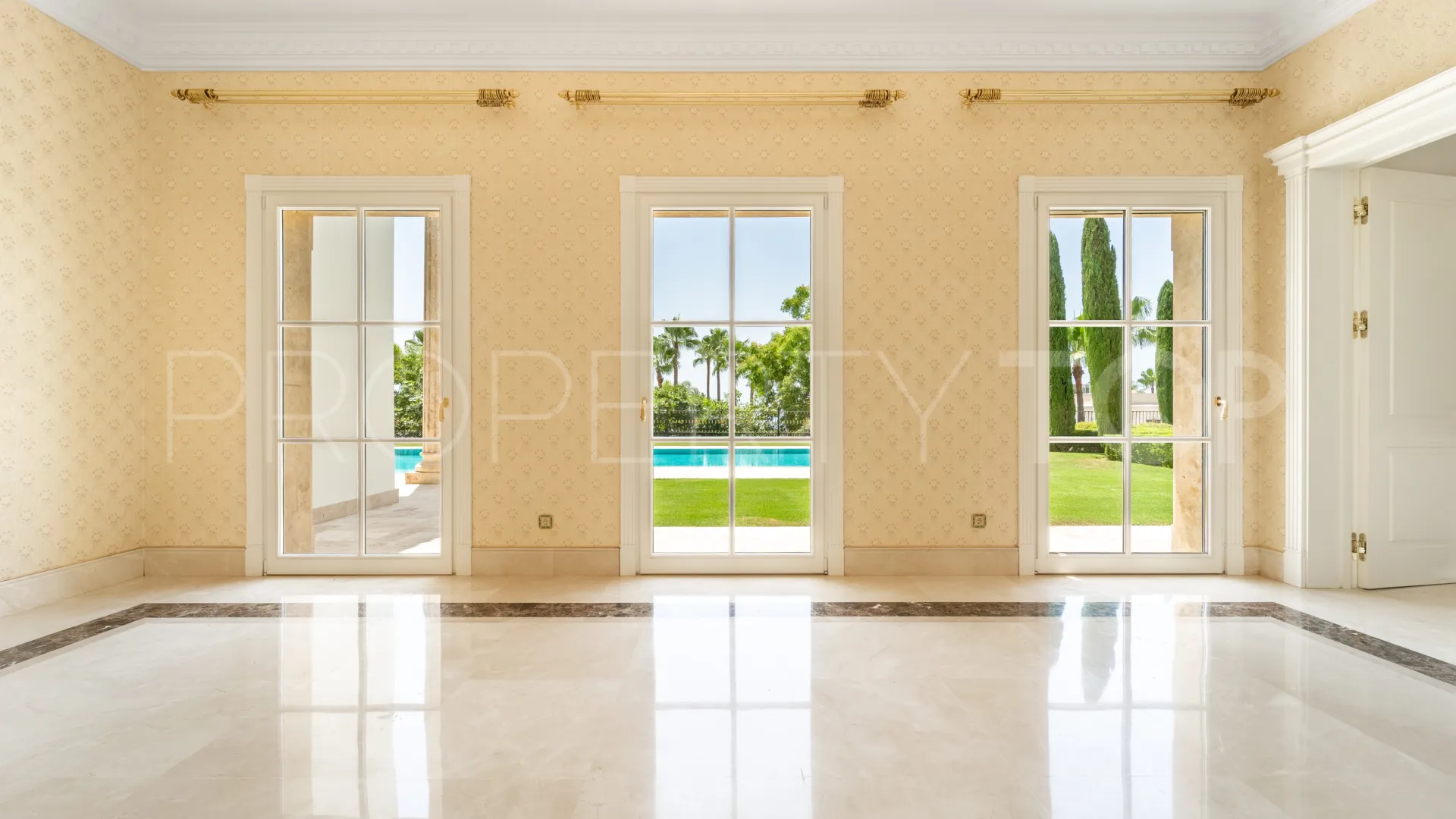 For sale villa in Sierra Blanca with 10 bedrooms