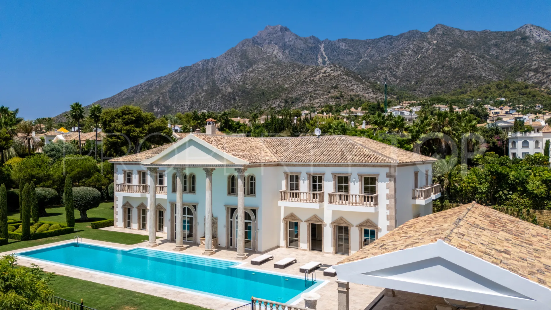 For sale villa in Sierra Blanca with 10 bedrooms