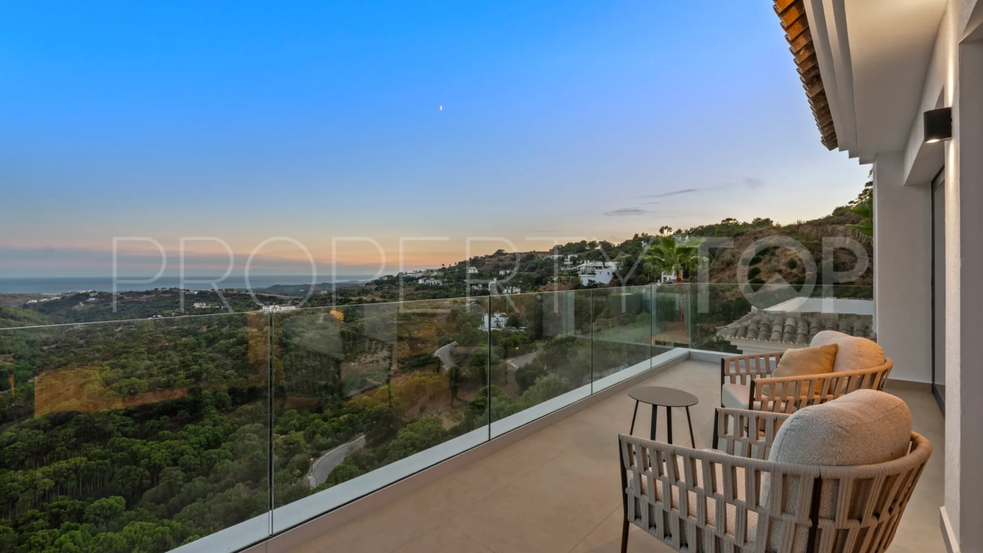 For sale Monte Mayor villa with 5 bedrooms