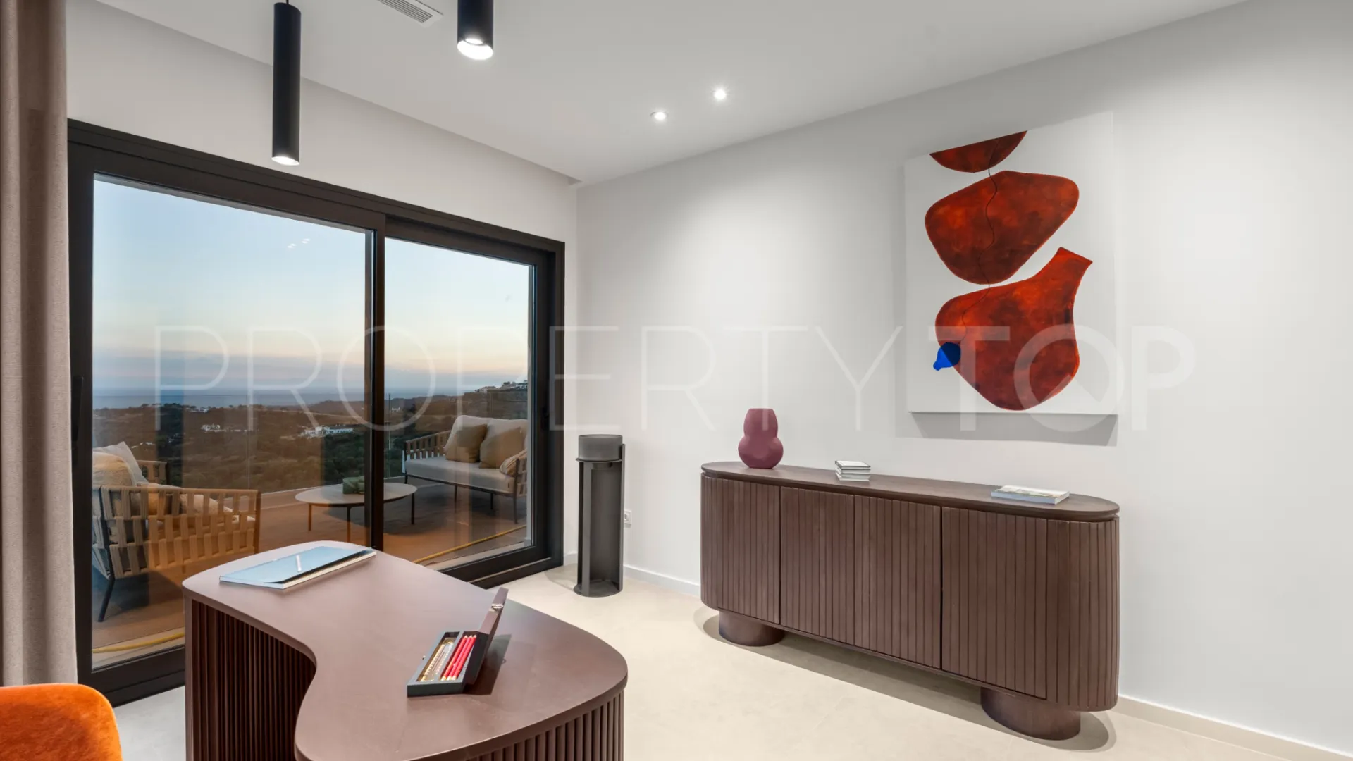 For sale Monte Mayor villa with 5 bedrooms