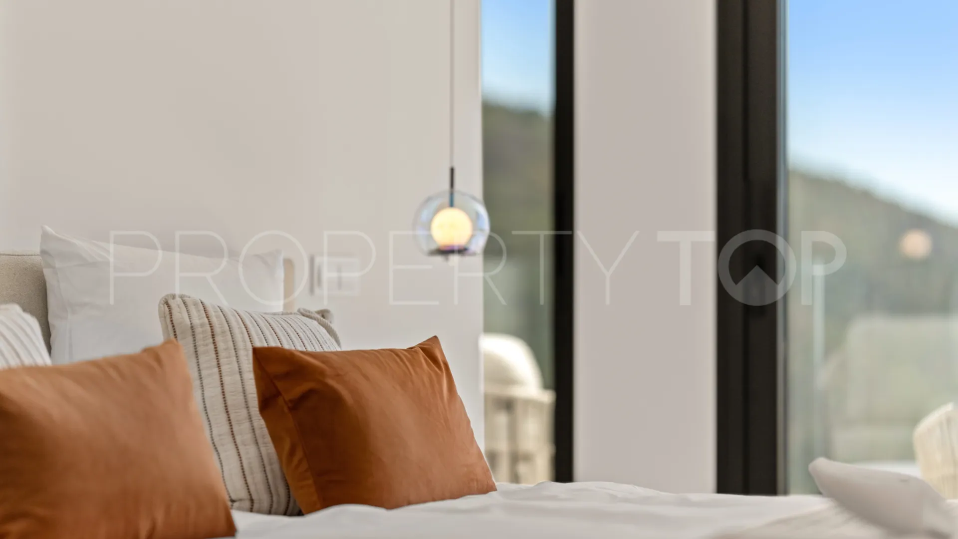 For sale Monte Mayor villa with 5 bedrooms