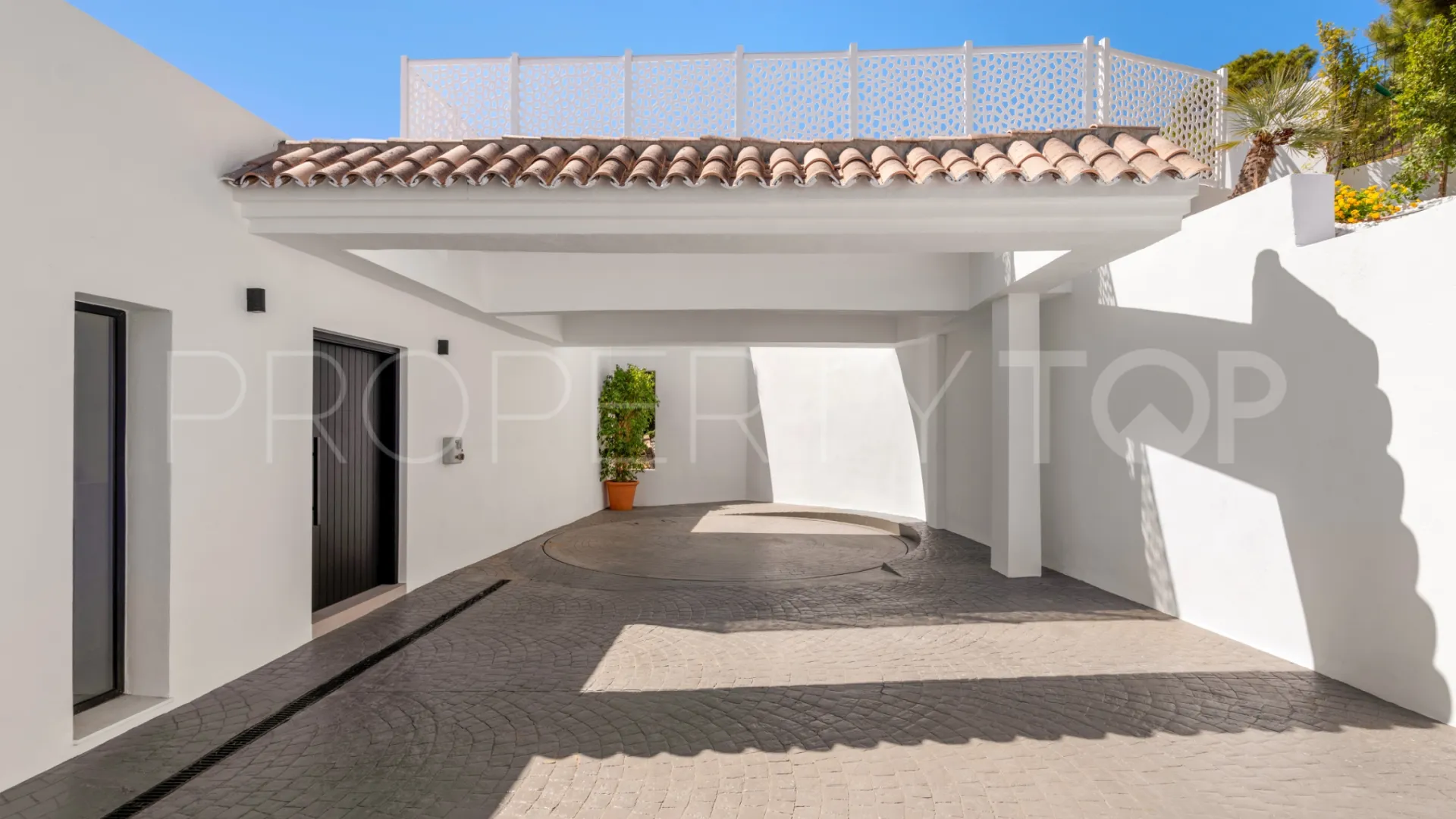 For sale Monte Mayor villa with 5 bedrooms