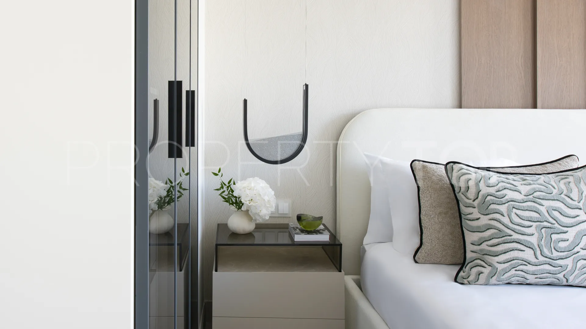 For sale 3 bedrooms penthouse in Dominion Beach