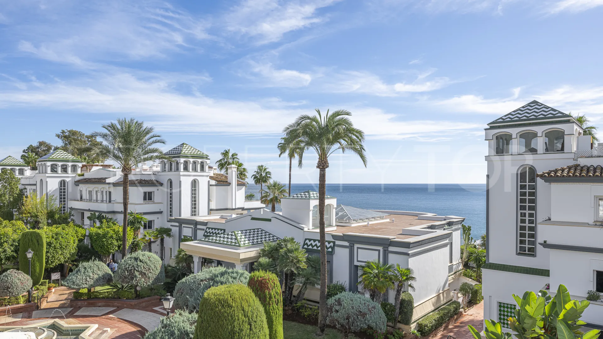 For sale 3 bedrooms penthouse in Dominion Beach