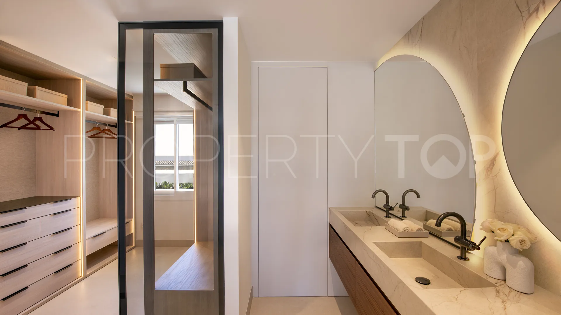 For sale 3 bedrooms penthouse in Dominion Beach
