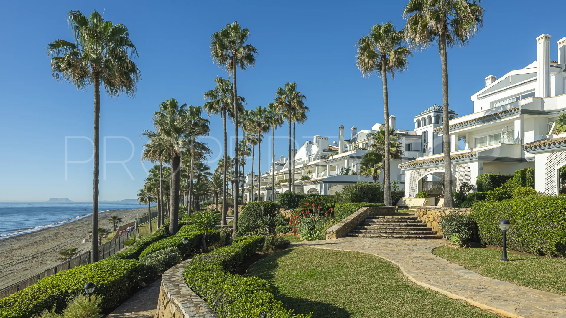 For sale 3 bedrooms penthouse in Dominion Beach