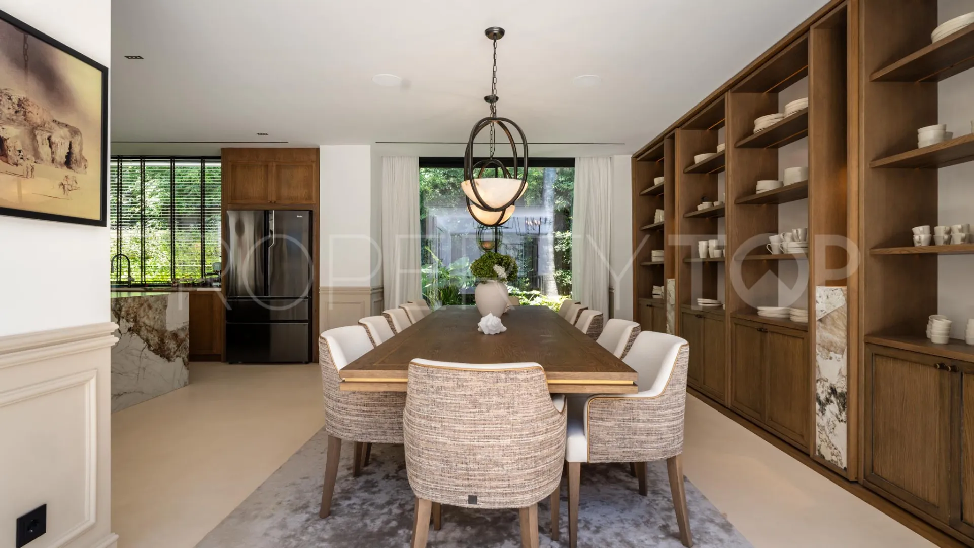 Villa de 6 dormitorios en venta en Nueva Andalucia