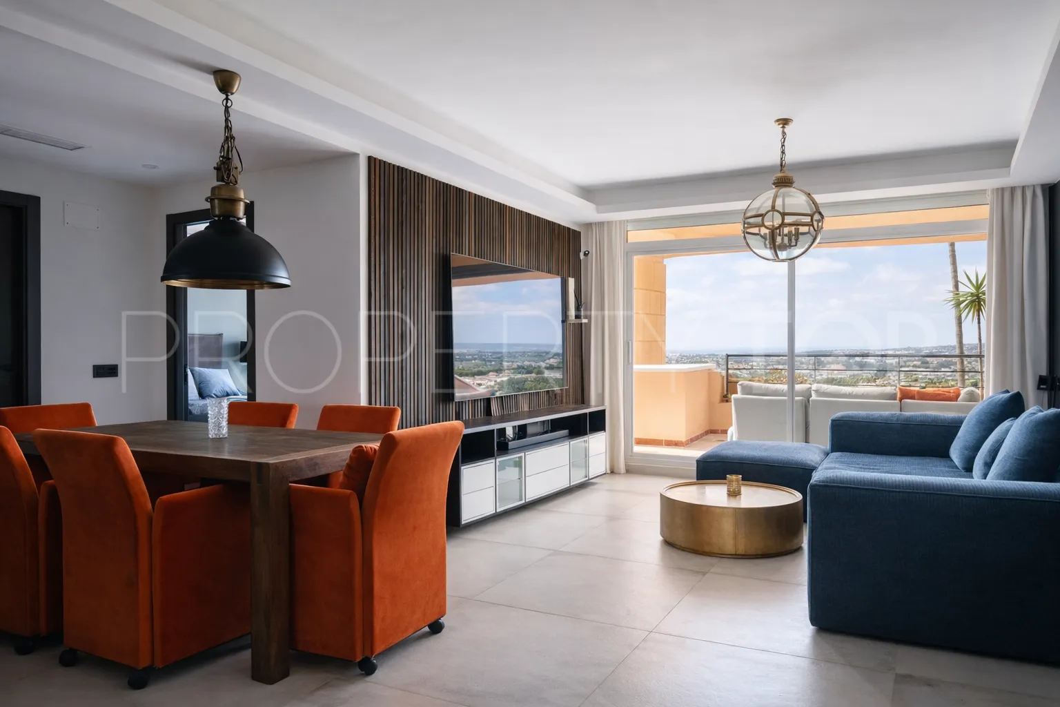 Apartamento de 3 dormitorios en venta en Magna Marbella
