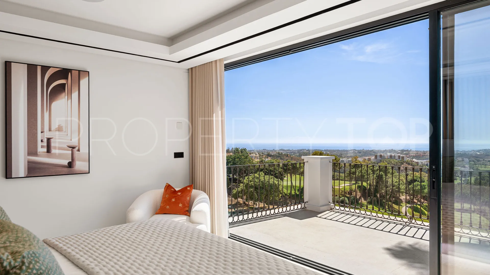 For sale Los Arqueros villa with 5 bedrooms