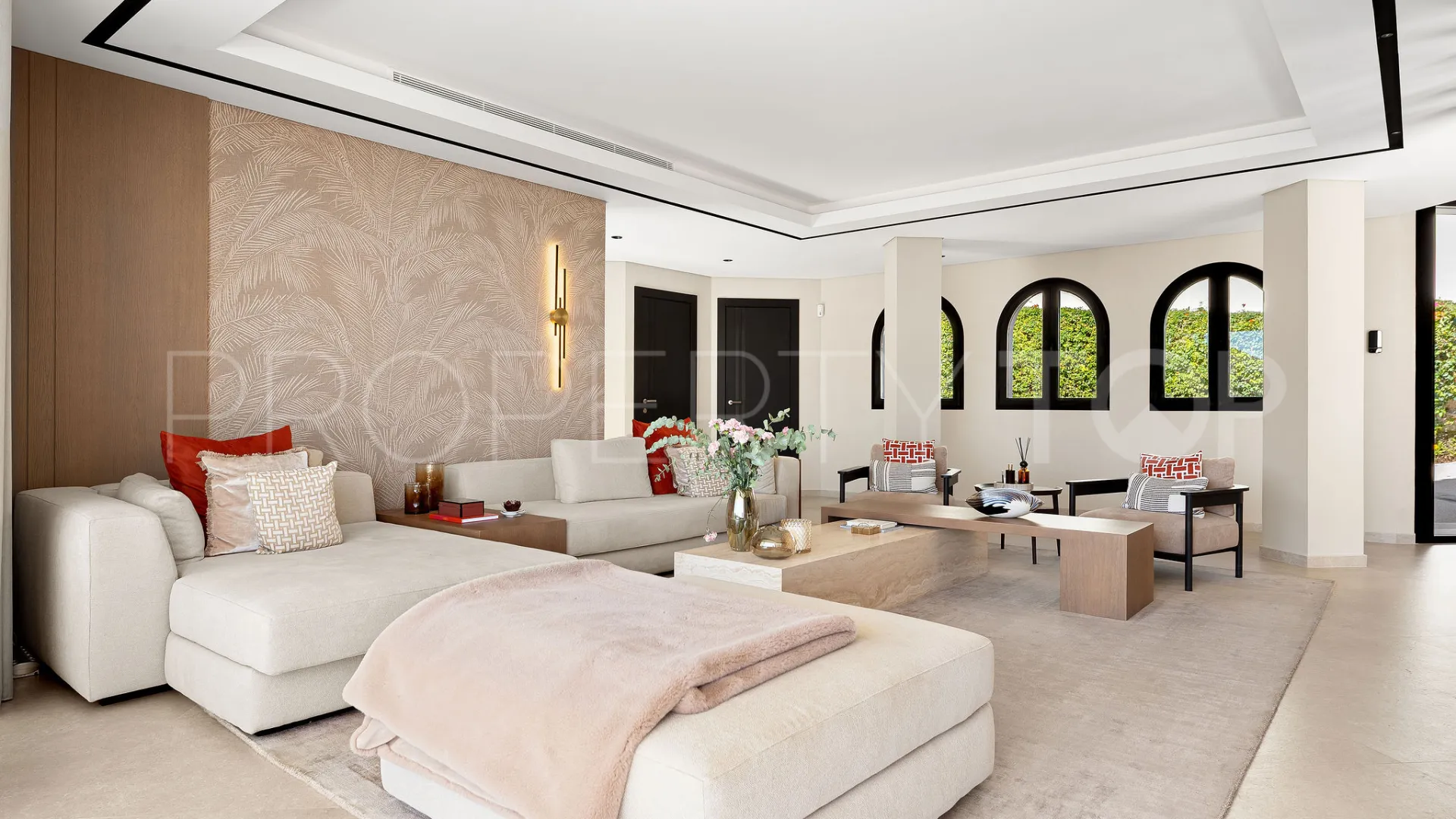 For sale Los Arqueros villa with 5 bedrooms
