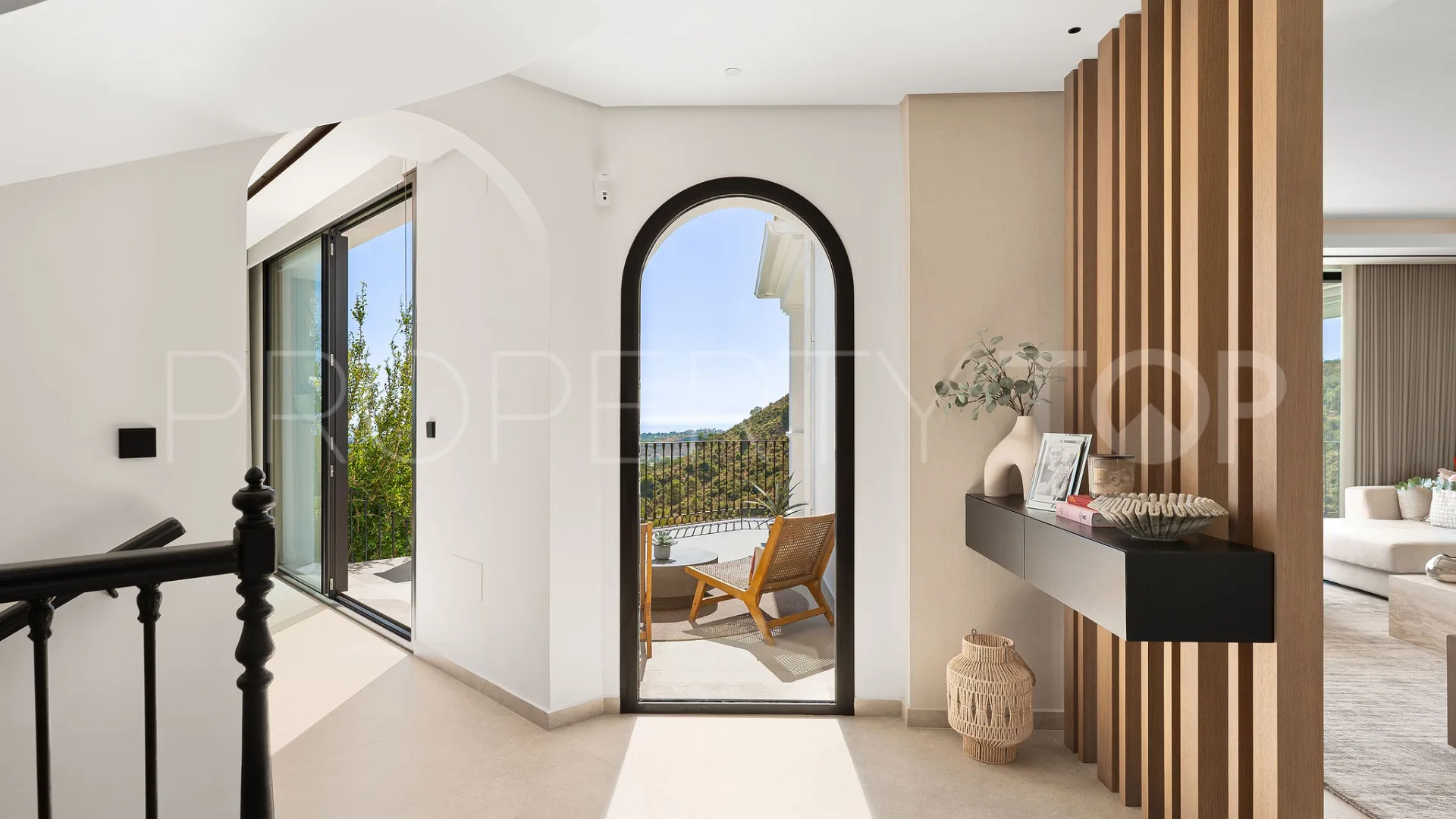 For sale Los Arqueros villa with 5 bedrooms