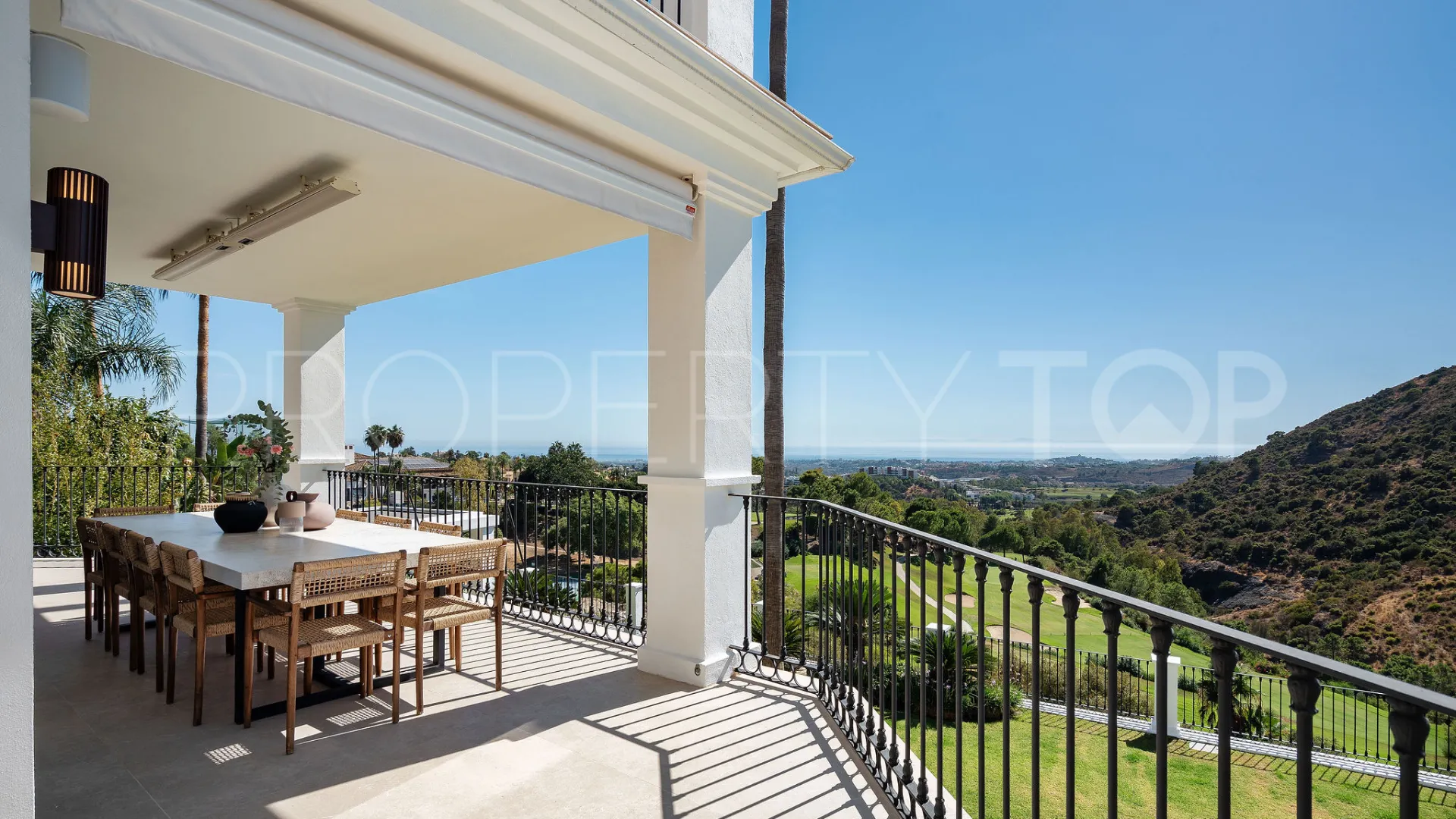 For sale Los Arqueros villa with 5 bedrooms