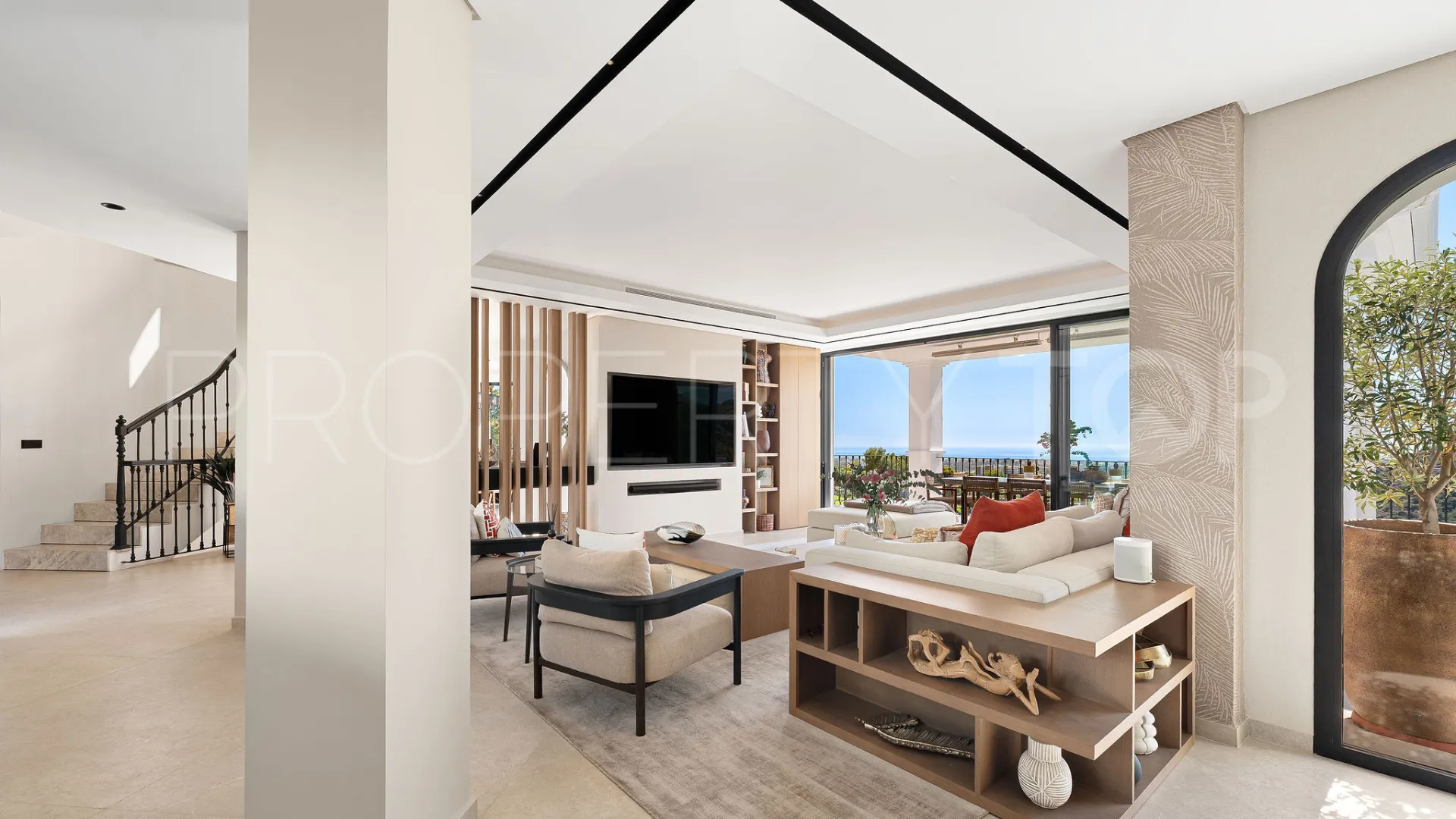 For sale Los Arqueros villa with 5 bedrooms