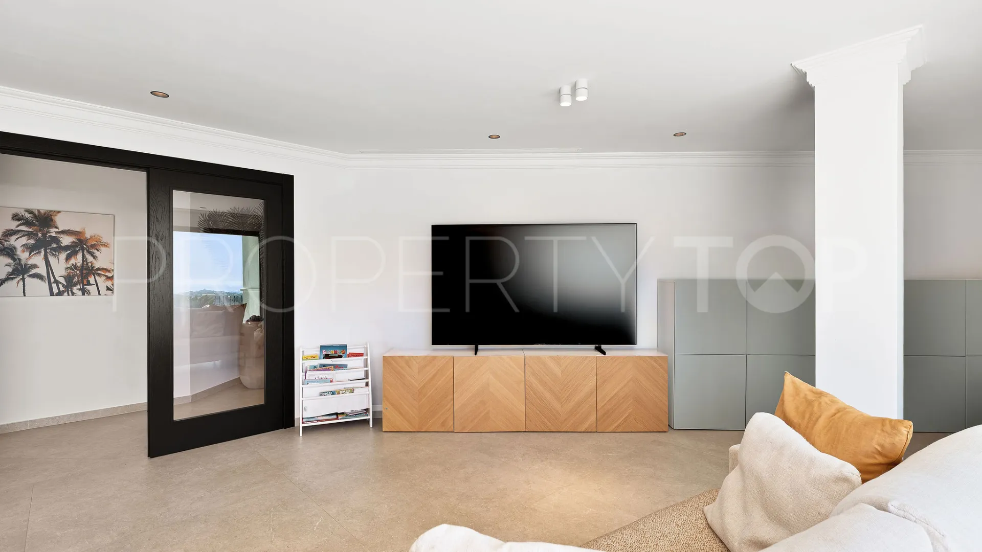 For sale Los Arqueros villa with 5 bedrooms