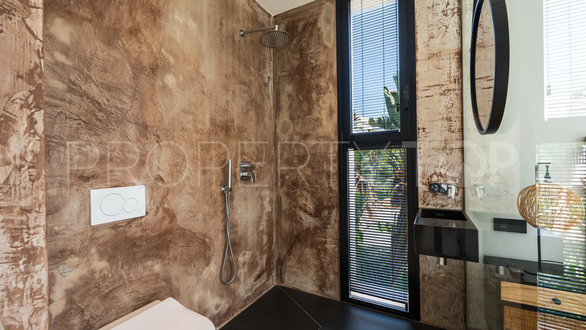 Villa with 6 bedrooms for sale in Parcelas del Golf