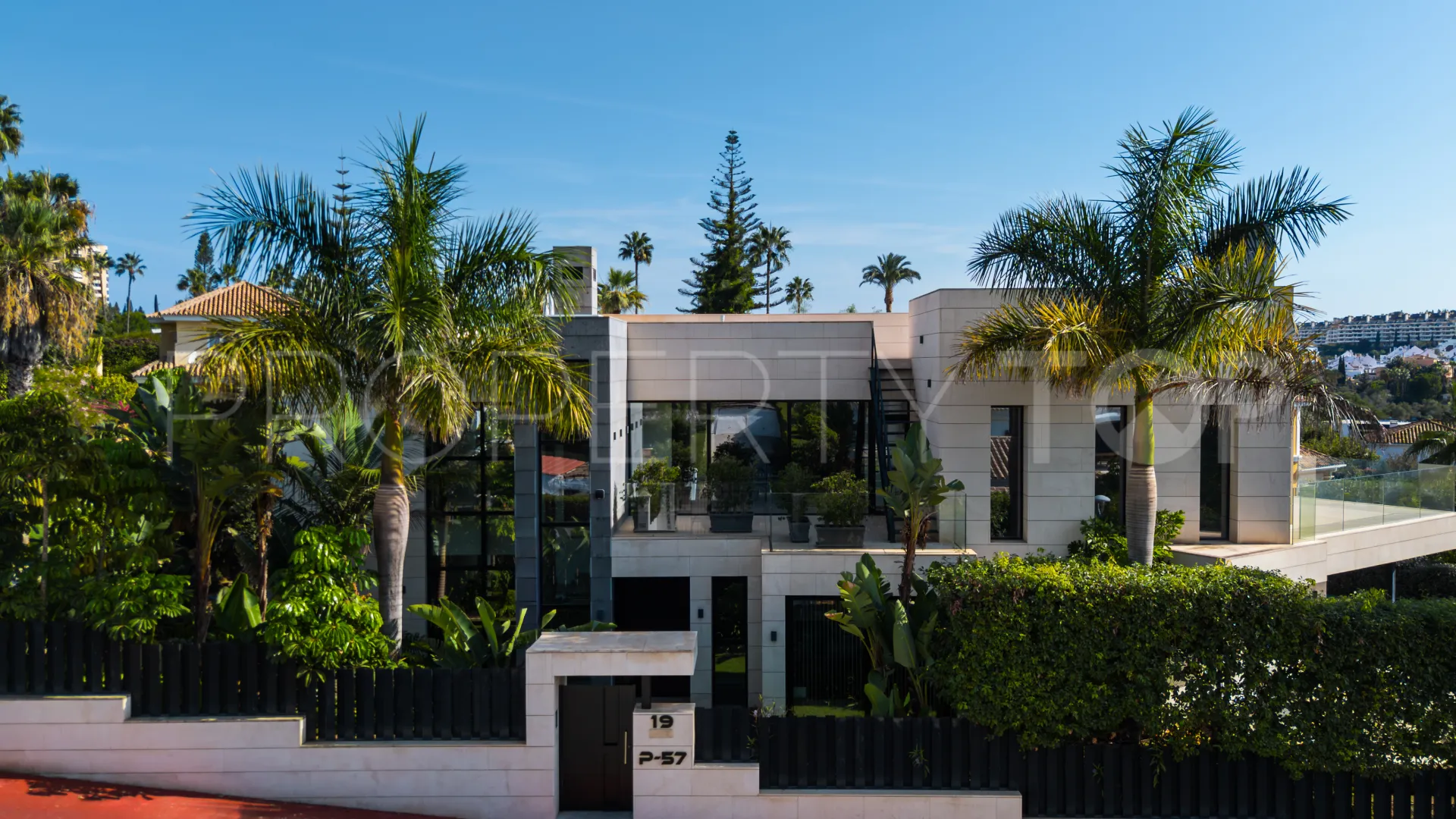 Villa with 6 bedrooms for sale in Parcelas del Golf
