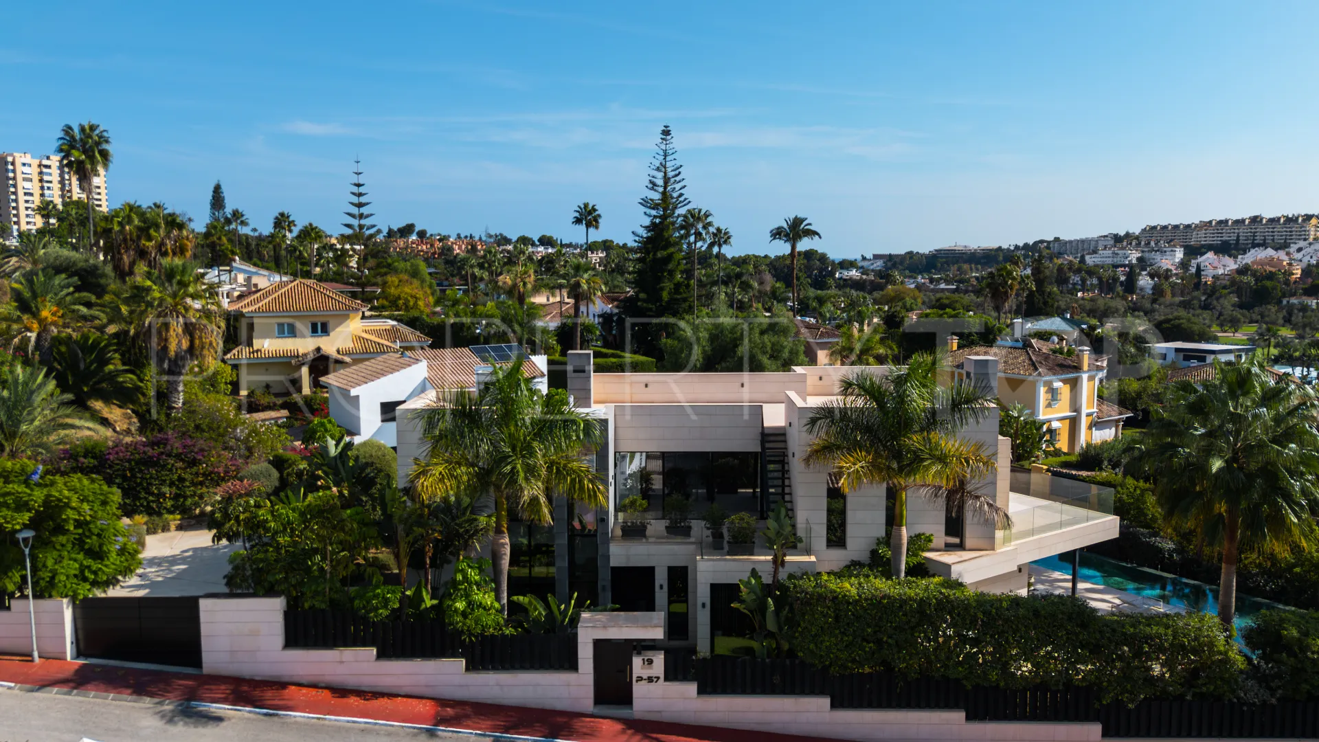 Villa with 6 bedrooms for sale in Parcelas del Golf