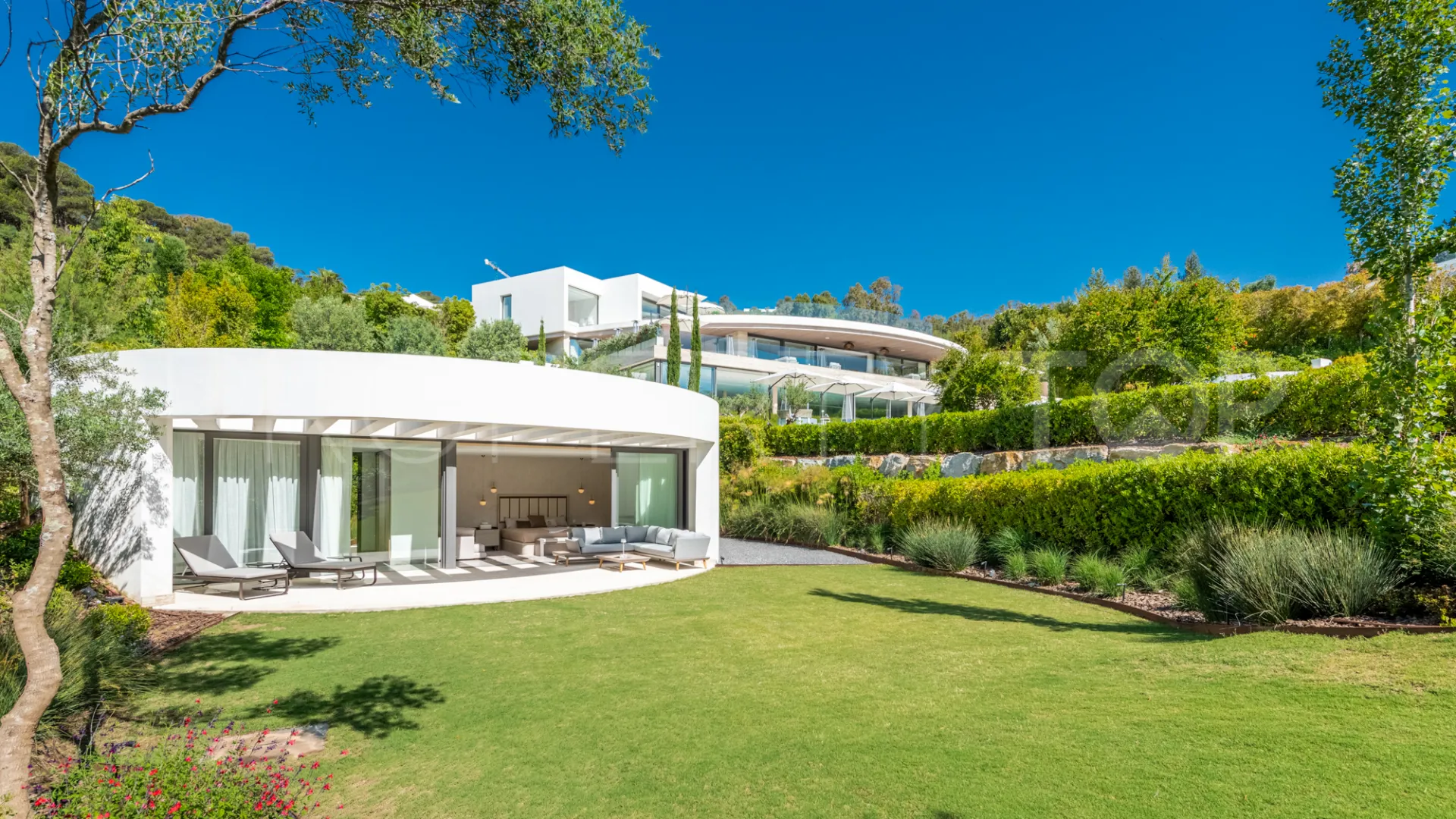 Villa a la venta con 5 dormitorios en La Reserva
