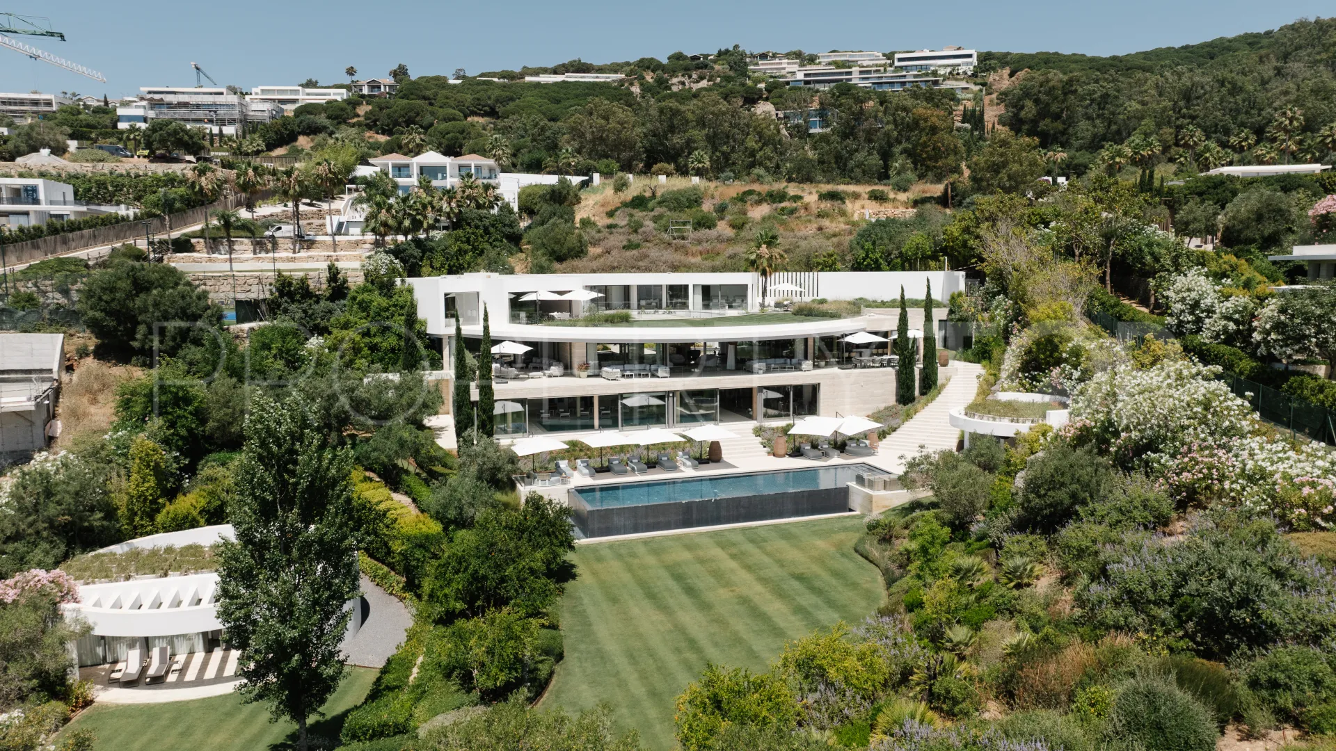 Villa a la venta con 5 dormitorios en La Reserva