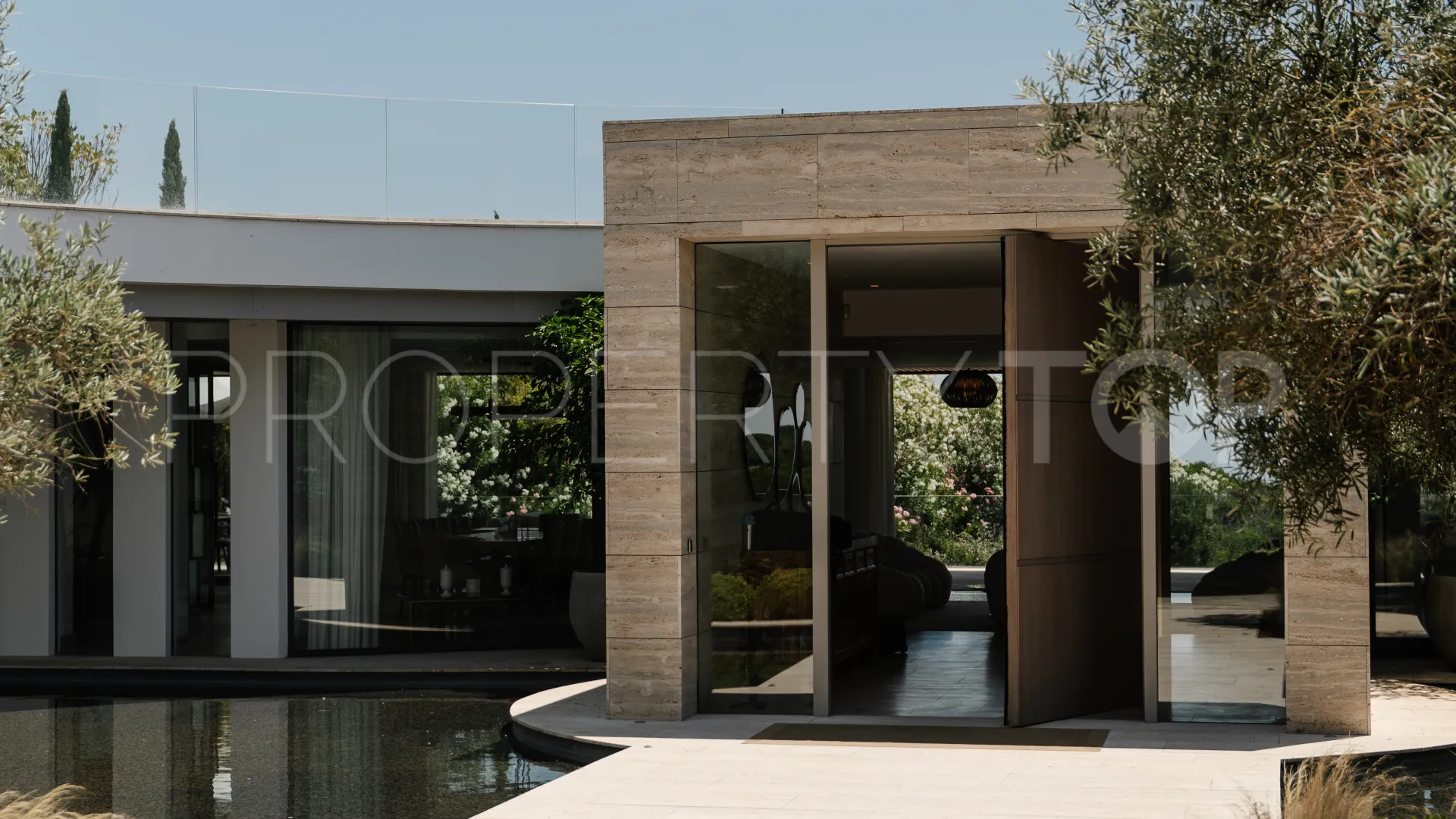 Villa a la venta con 5 dormitorios en La Reserva