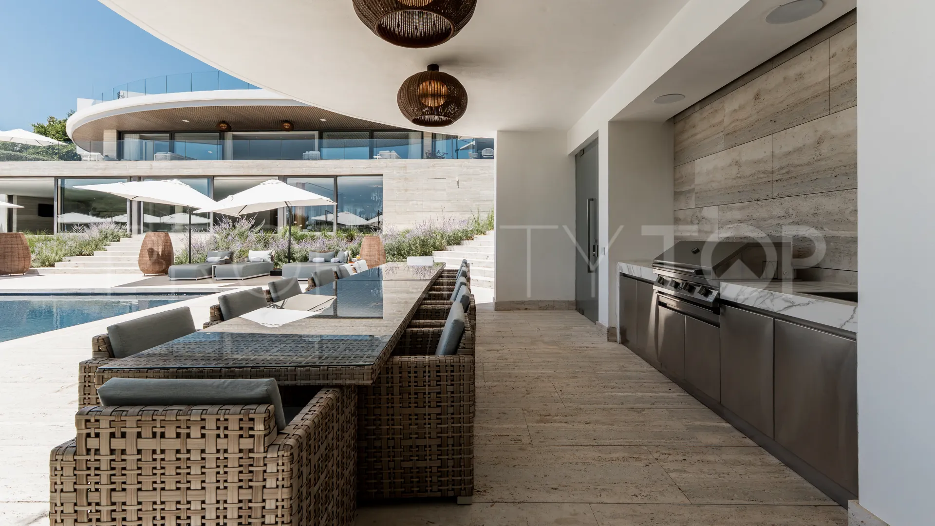 Villa a la venta con 5 dormitorios en La Reserva