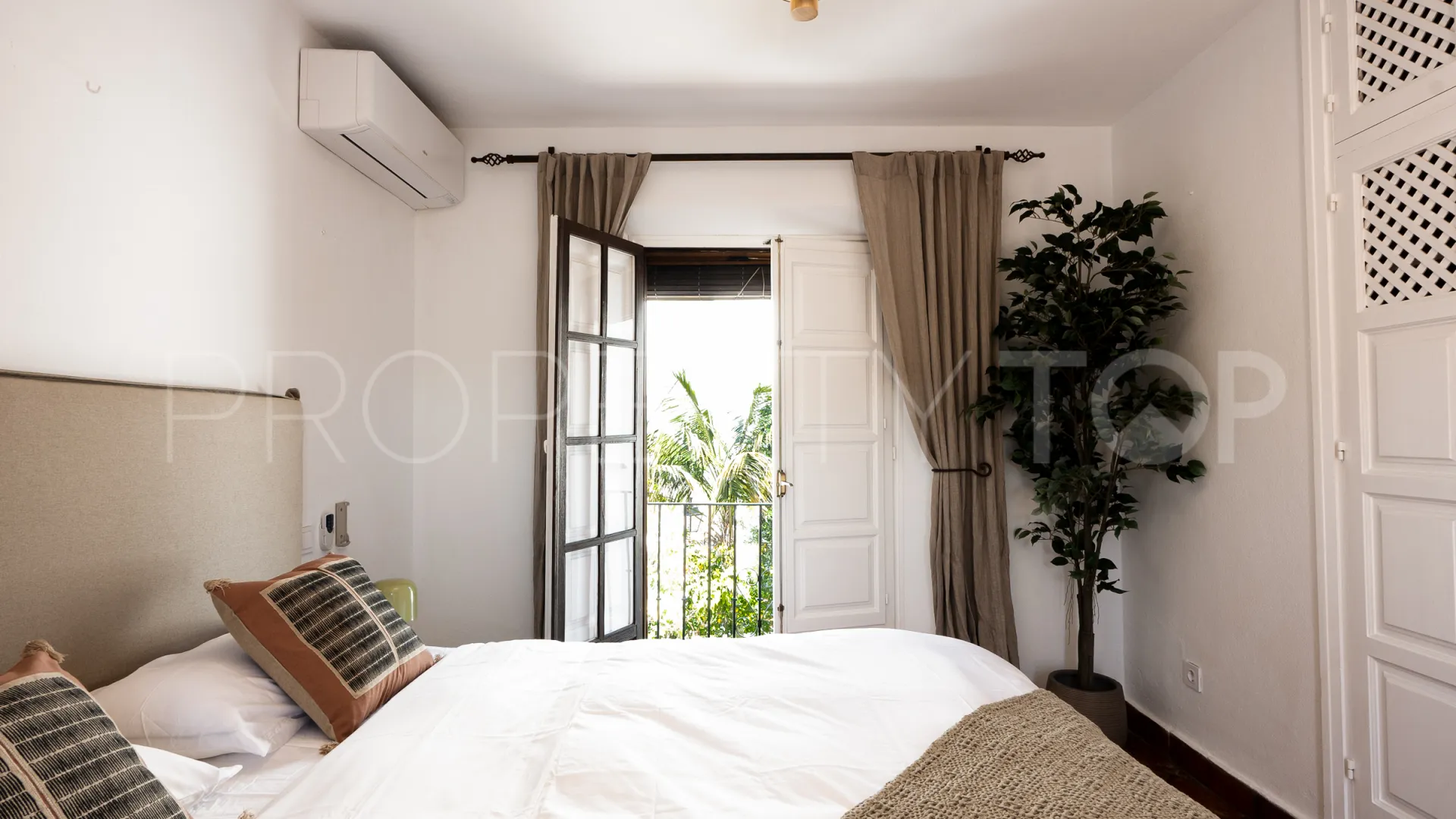 Town house with 3 bedrooms for sale in Las Lomas del Marbella Club