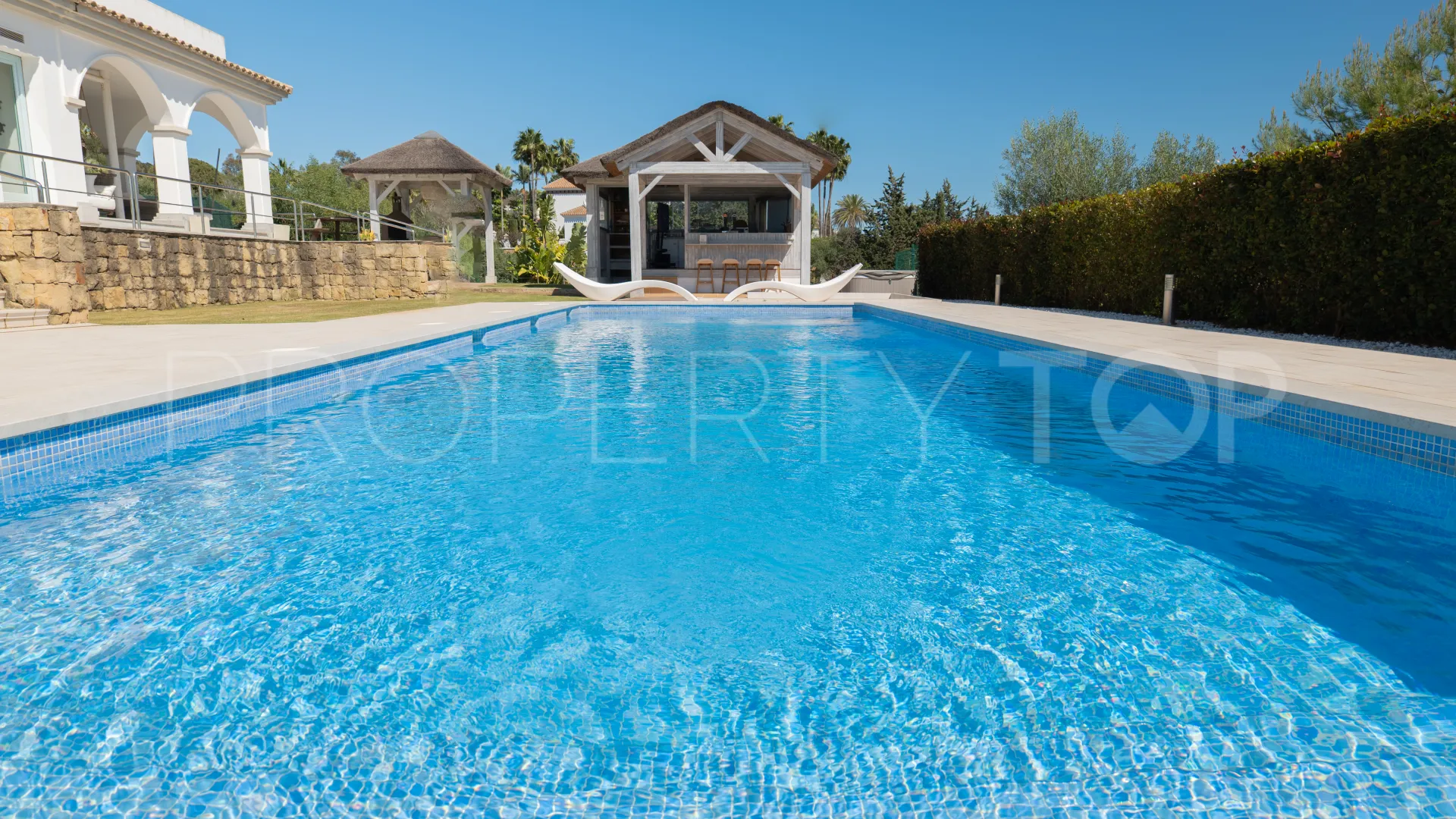 Comprar villa con 5 dormitorios en La Reserva