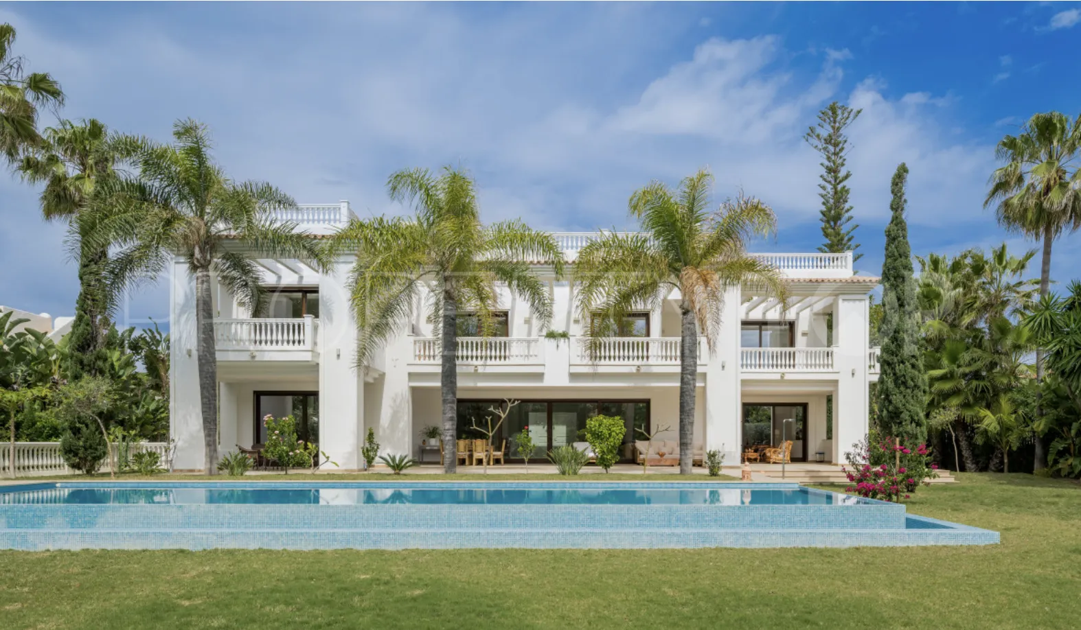 7 bedrooms Casasola villa for sale