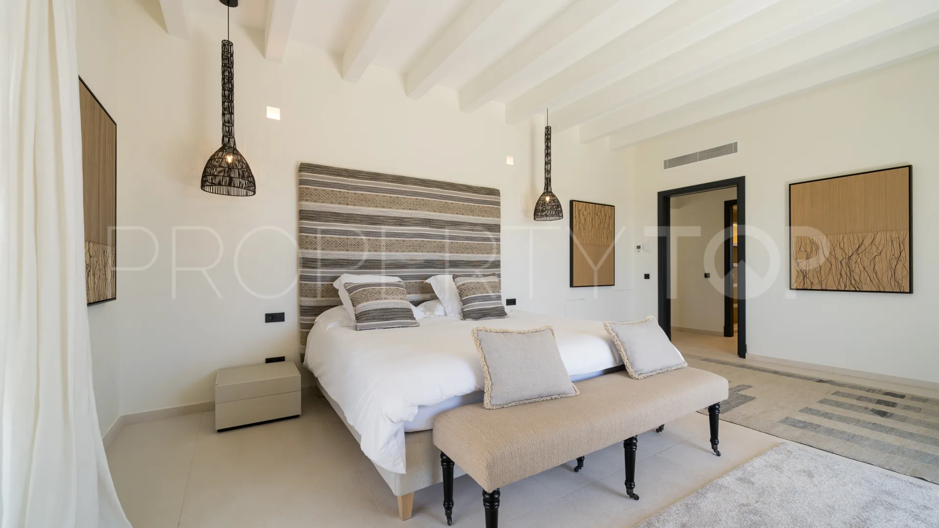 Villa en venta de 5 dormitorios en Santa Maria del Cami