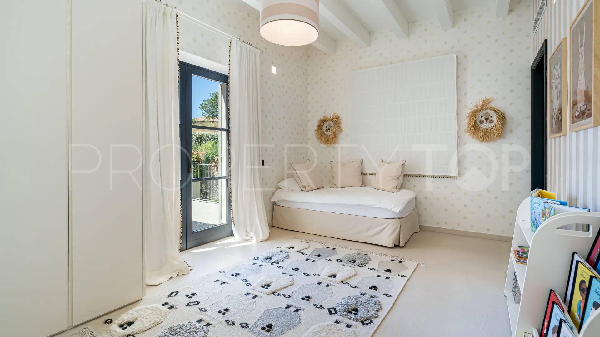 Villa en venta de 5 dormitorios en Santa Maria del Cami