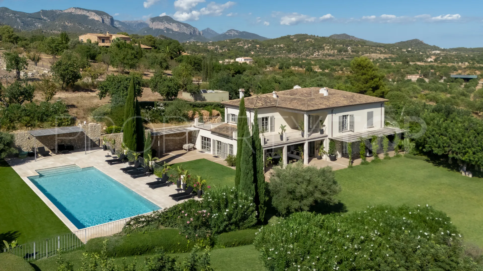 Villa en venta de 5 dormitorios en Santa Maria del Cami