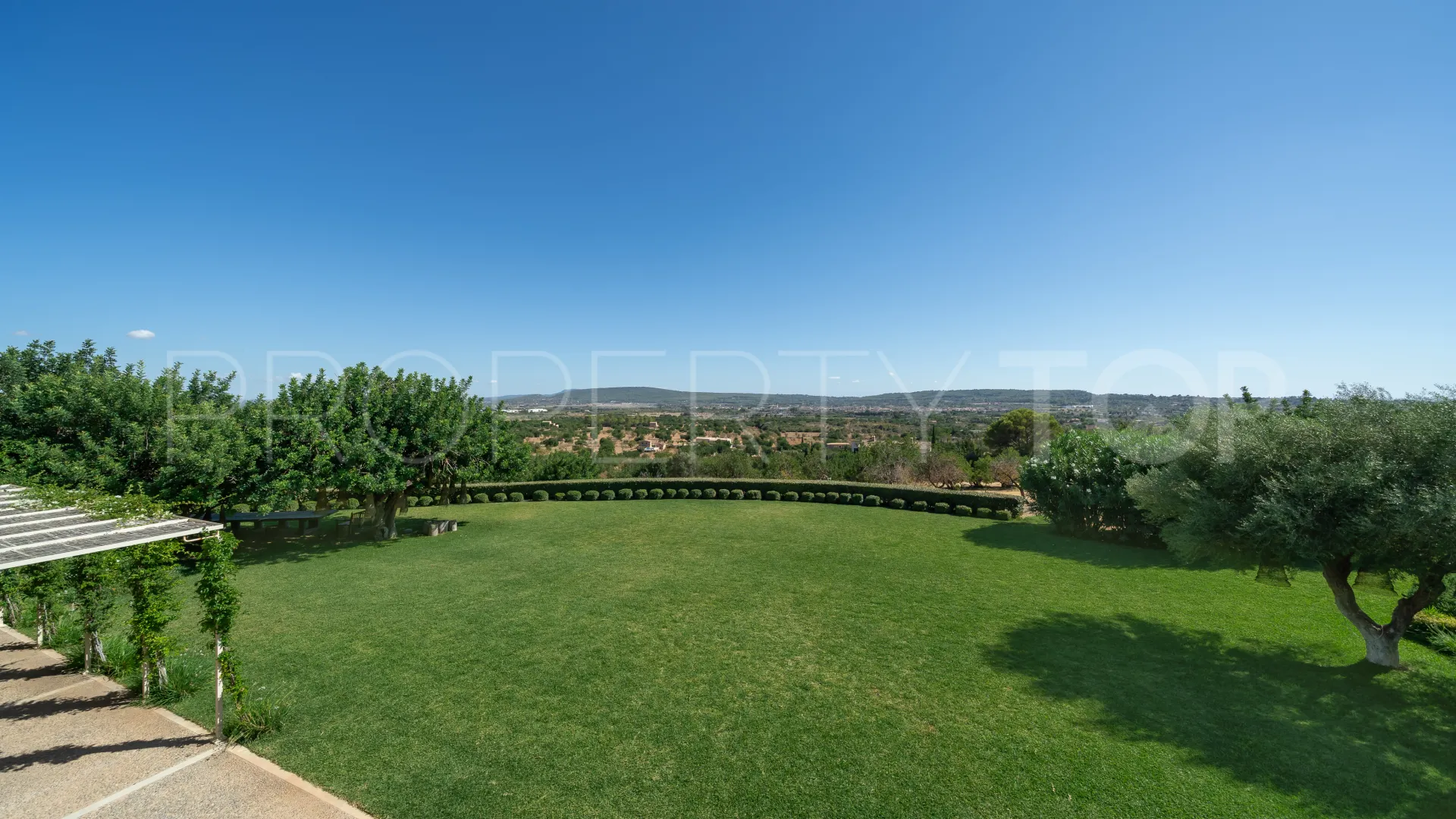 Villa en venta de 5 dormitorios en Santa Maria del Cami