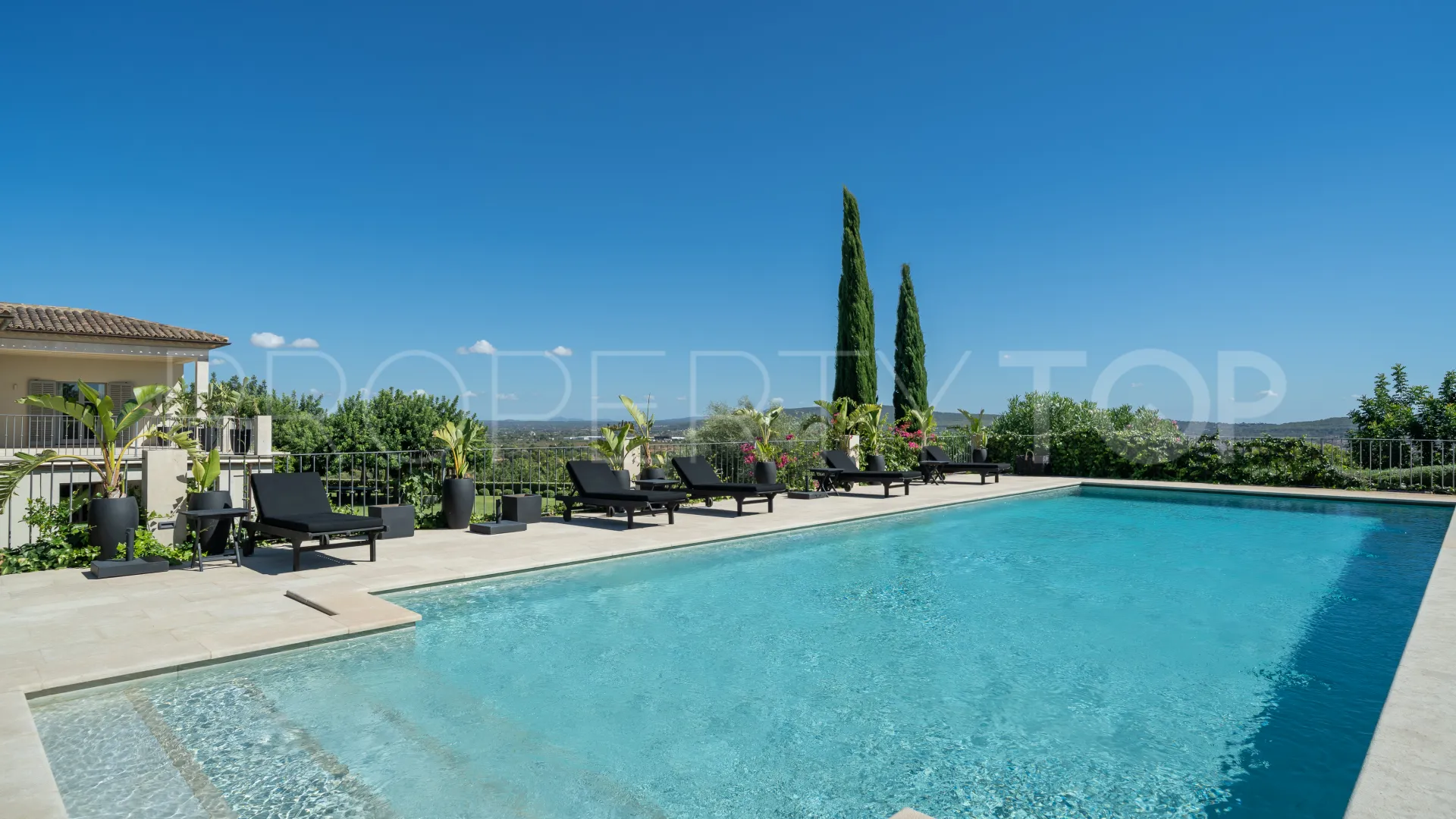 Villa en venta de 5 dormitorios en Santa Maria del Cami