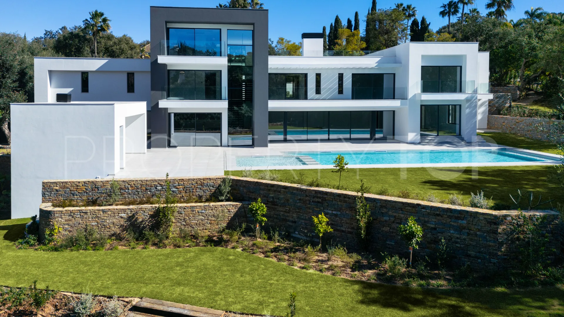 Villa en venta en Sotogrande Alto con 7 dormitorios