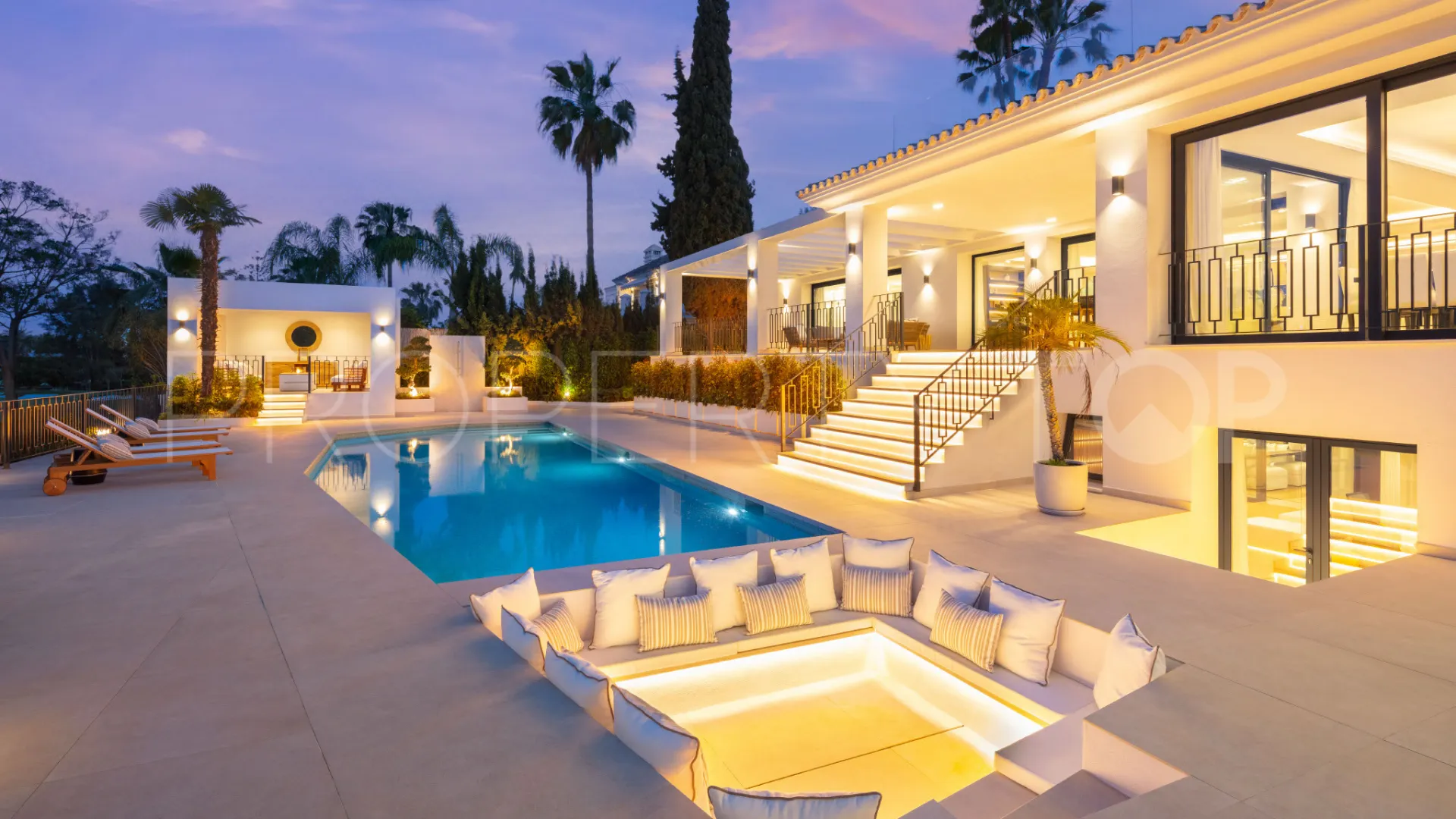 For sale villa in Nueva Andalucia with 5 bedrooms
