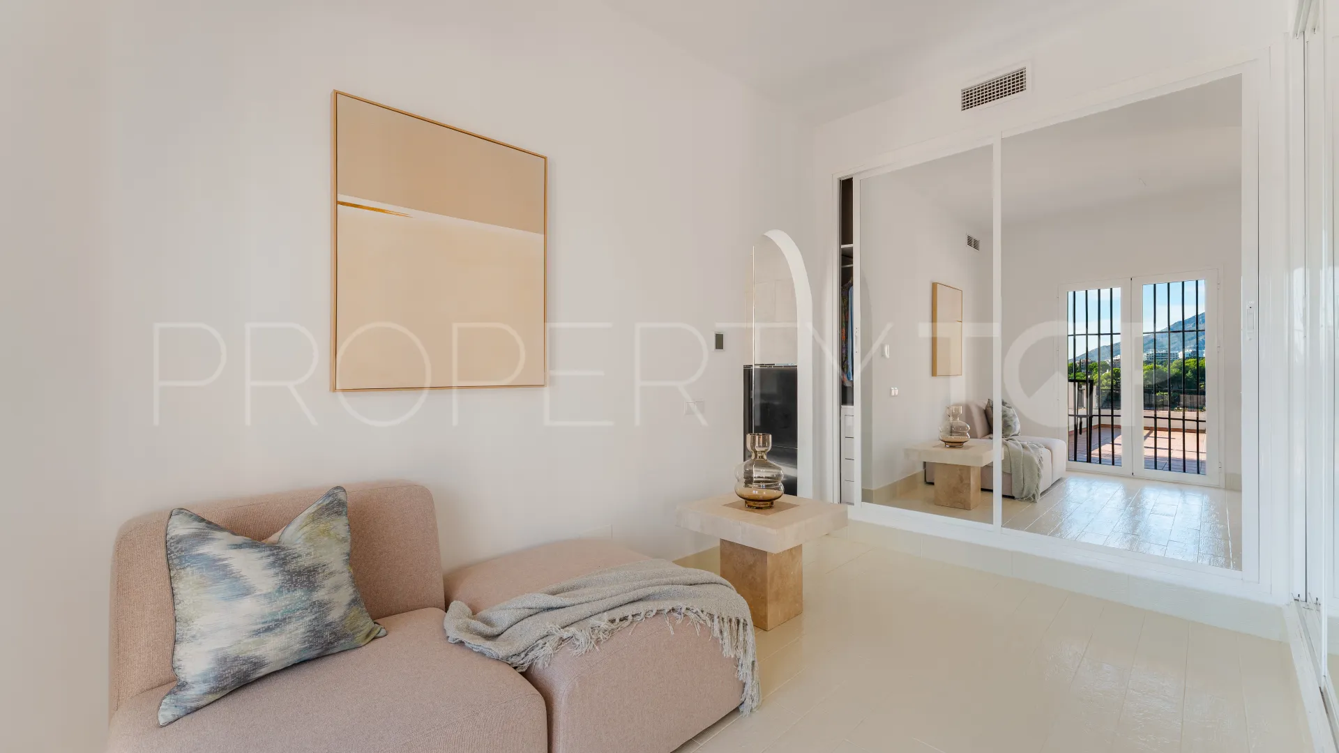 El Madroñal, villa con 6 dormitorios en venta