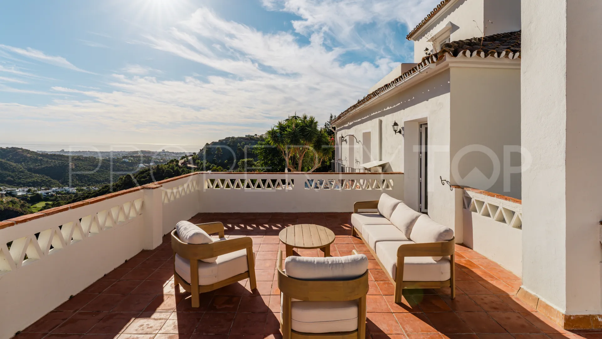 El Madroñal, villa con 6 dormitorios en venta