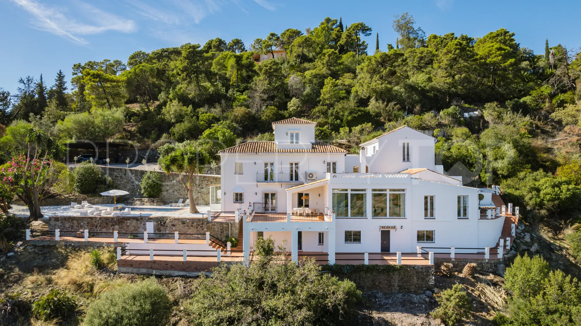 El Madroñal, villa con 6 dormitorios en venta