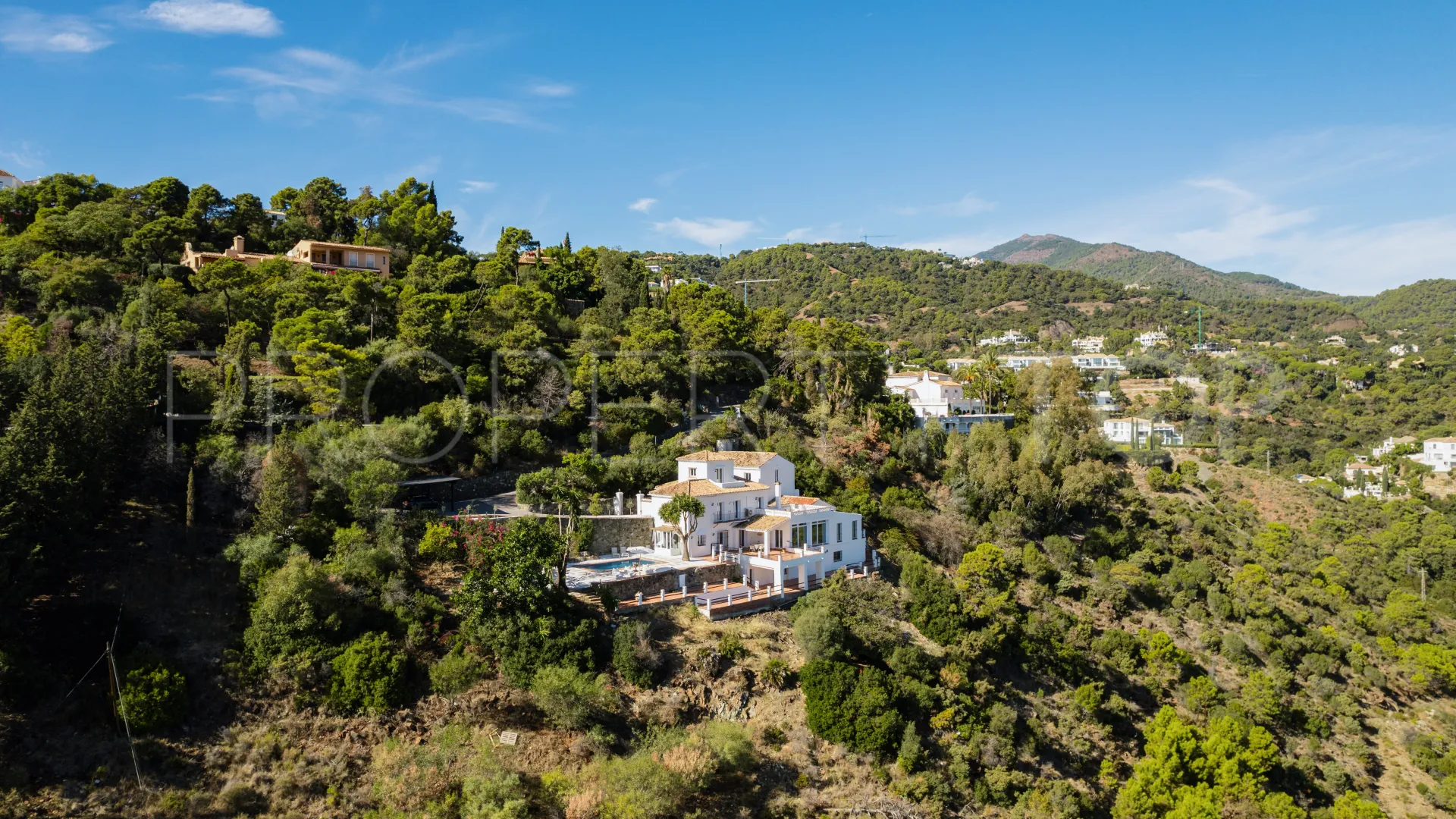 El Madroñal, villa con 6 dormitorios en venta