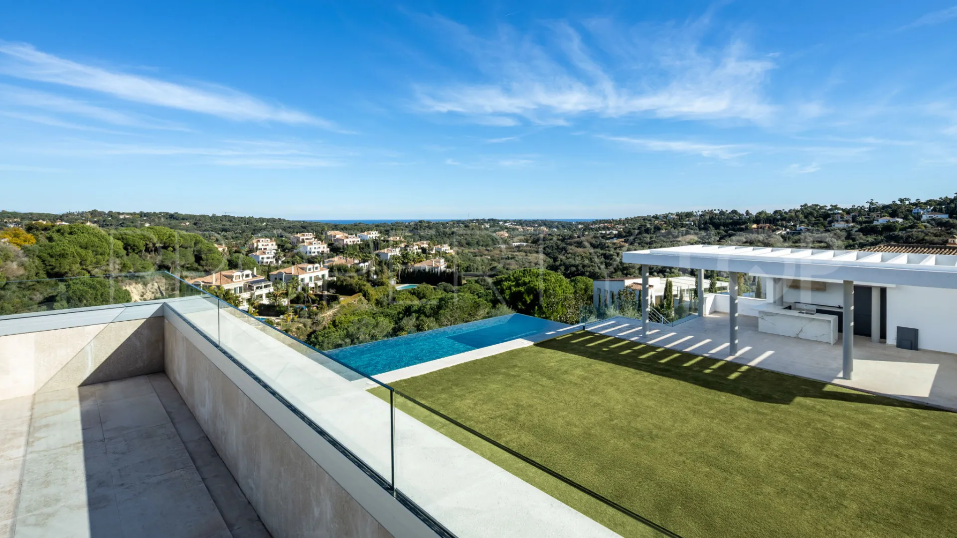 Villa a la venta en Sotogrande con 8 dormitorios