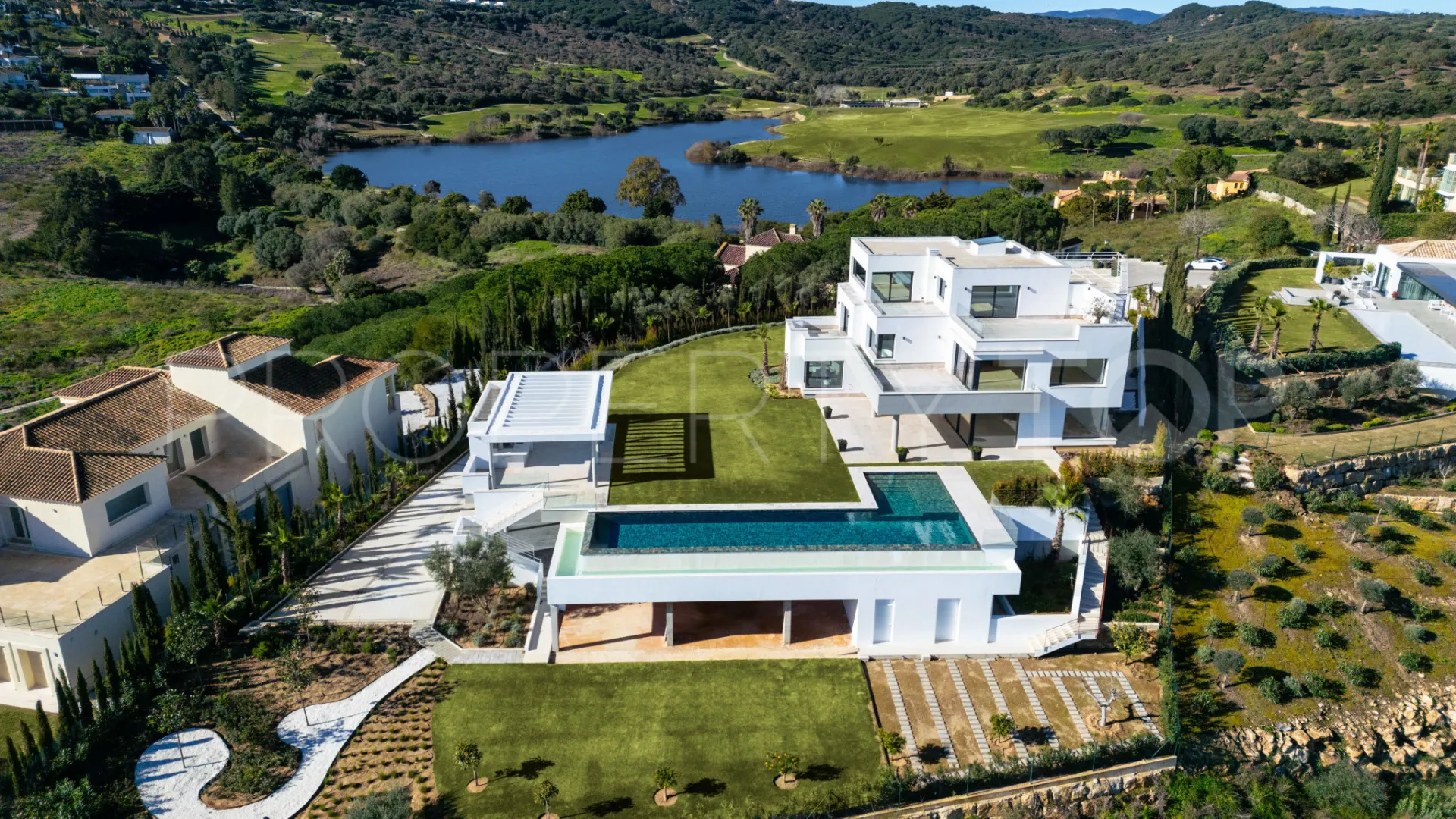 Villa a la venta en Sotogrande con 8 dormitorios