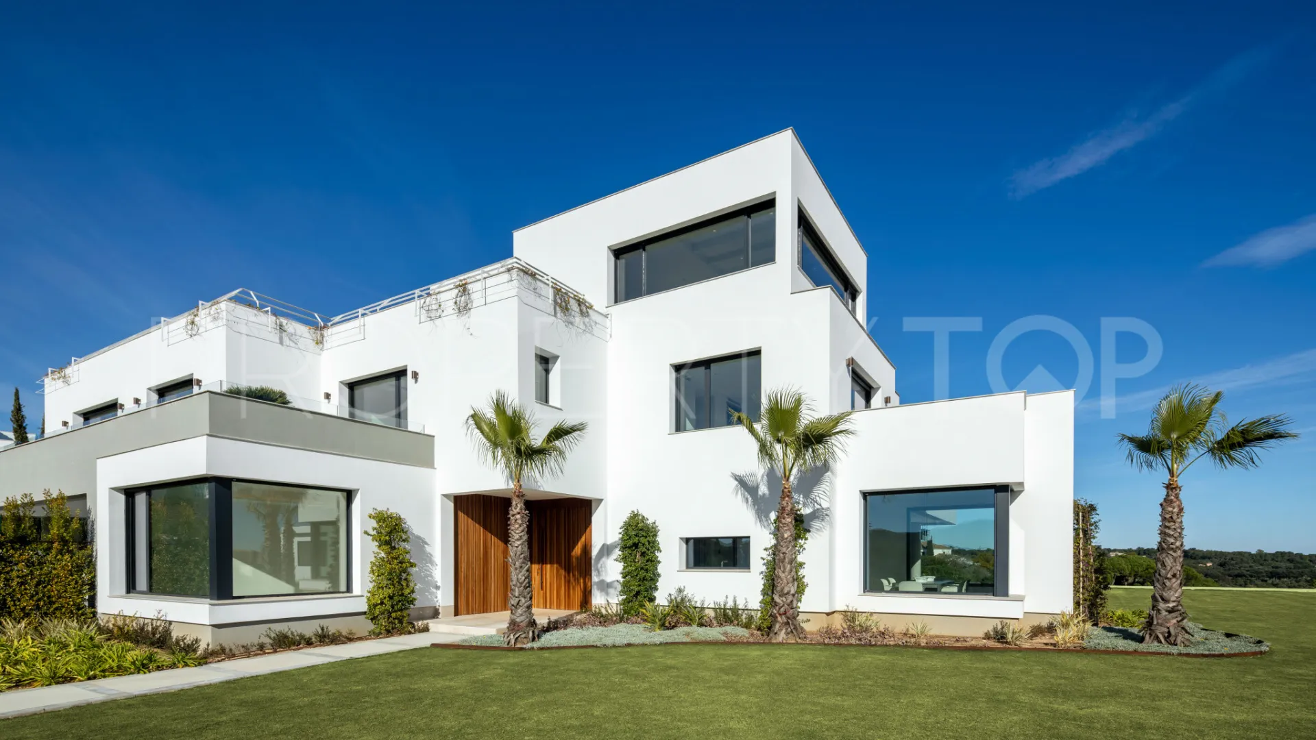 Villa a la venta en Sotogrande con 8 dormitorios