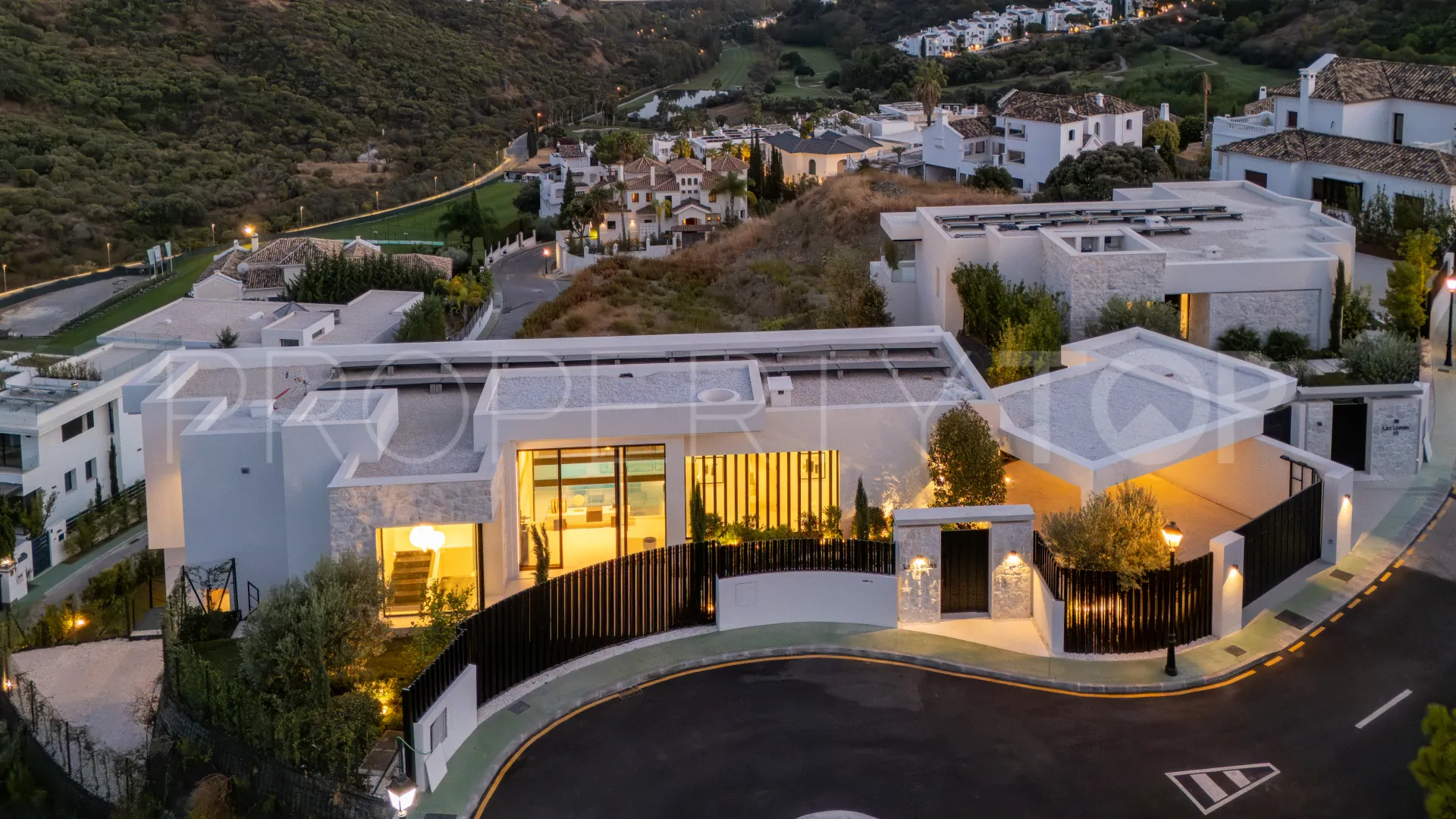 6 bedrooms Lomas de La Quinta villa for sale