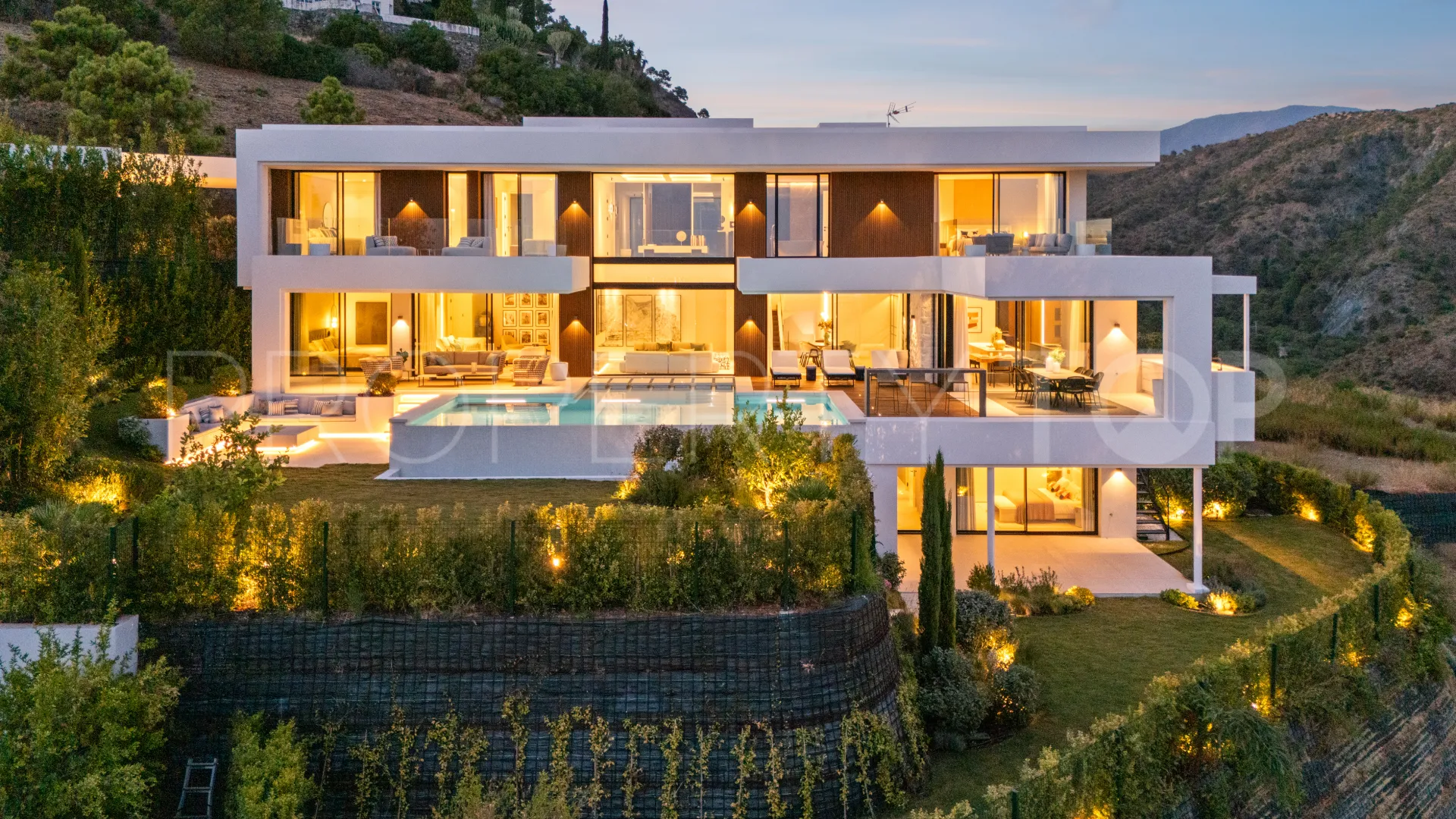 6 bedrooms Lomas de La Quinta villa for sale