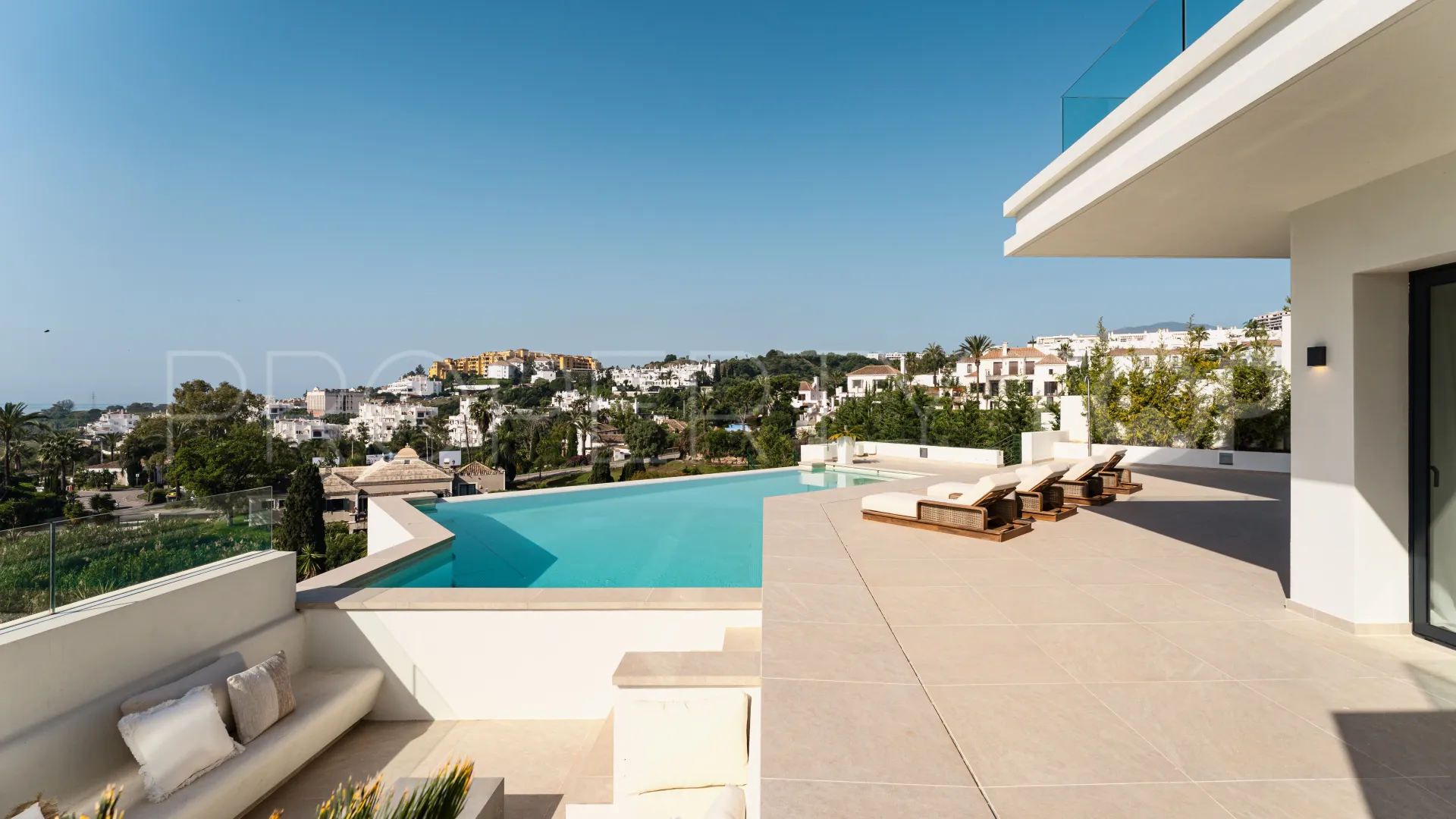 For sale villa in La Resina Golf
