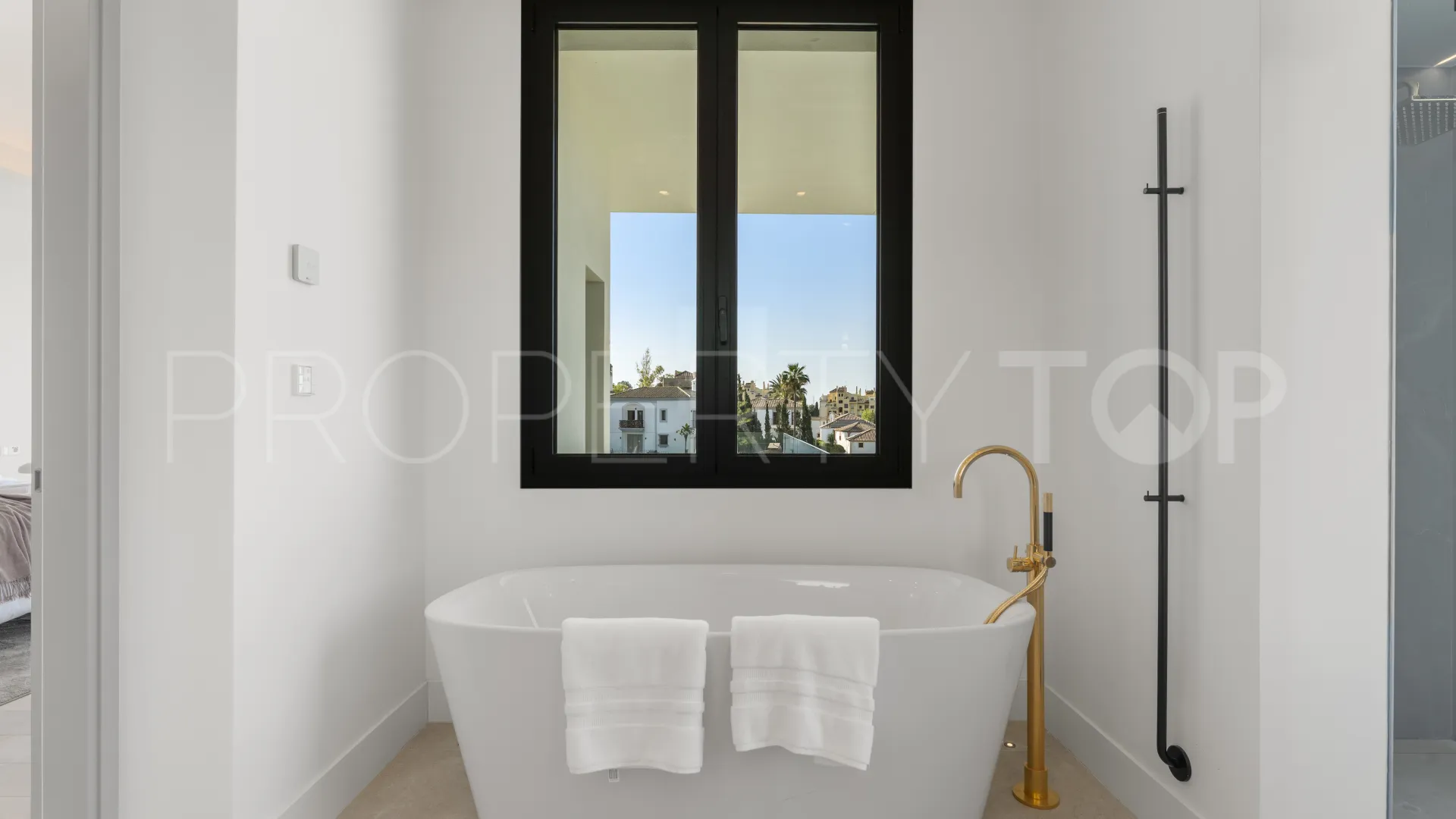 For sale villa in La Resina Golf