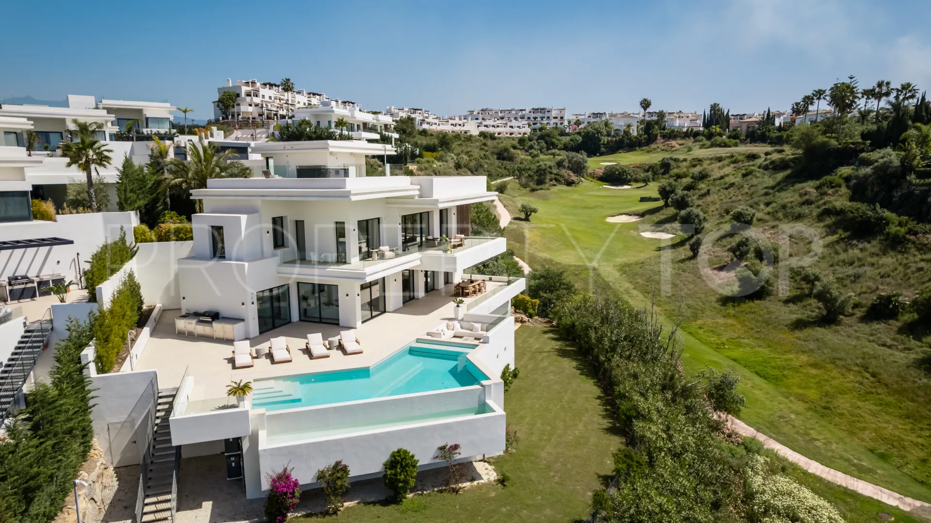 For sale villa in La Resina Golf